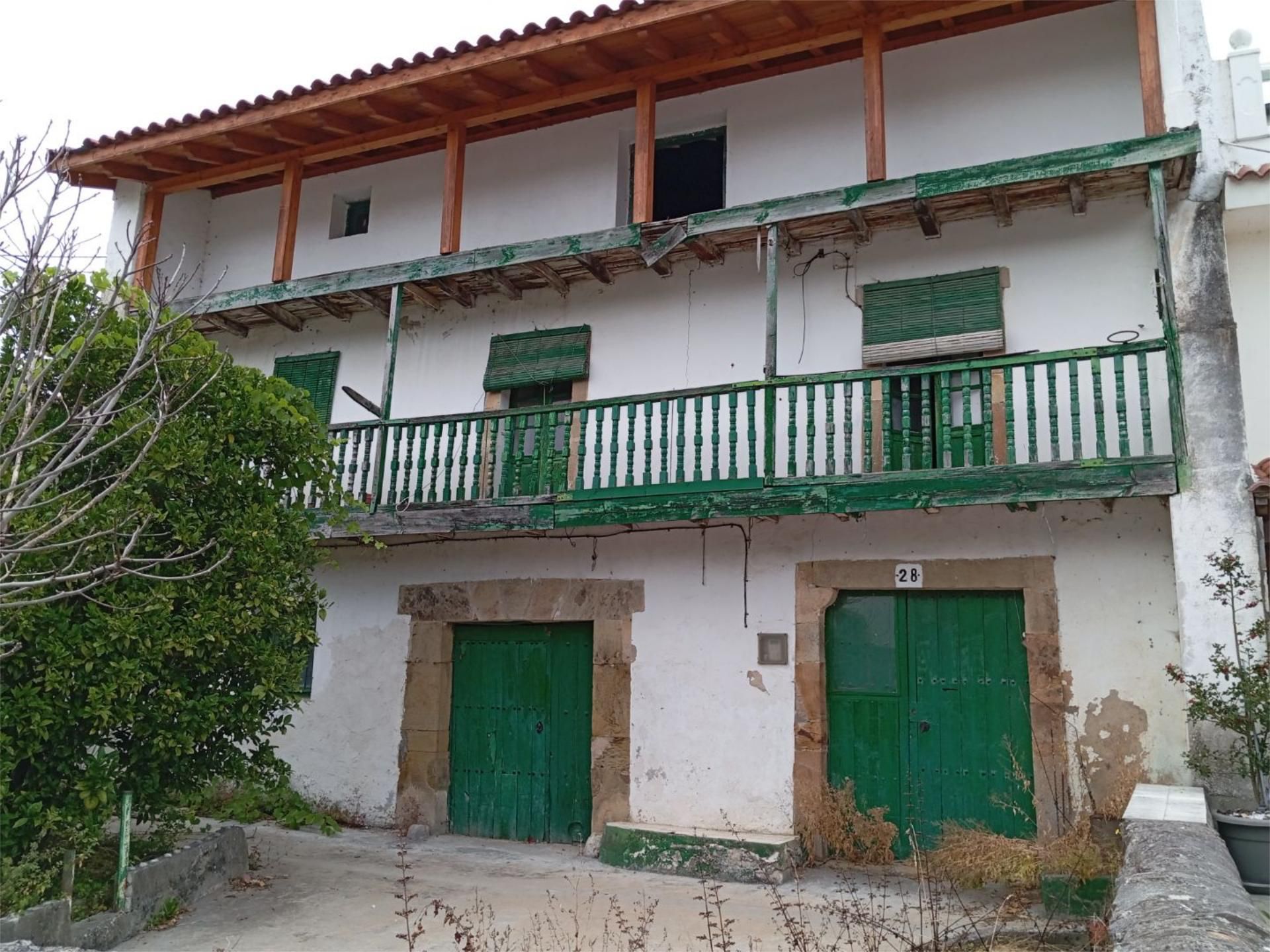 Vista exterior de Casa adosada en venta en Liendo con Terraza y Balcón