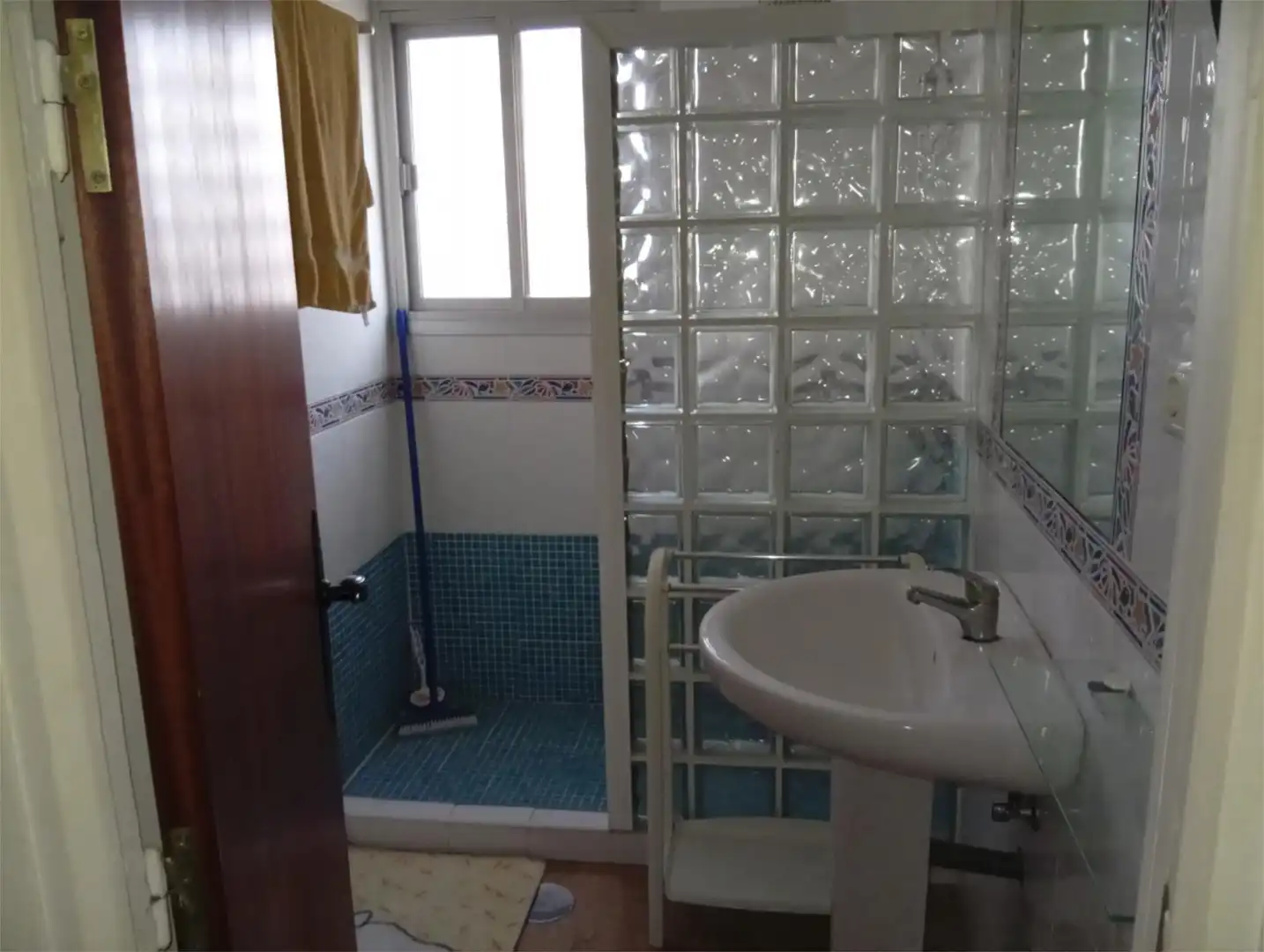 Flat for rent in Ronda de Garcilaso de la Vega, 52, Campoamor Bathroom of Flat for rent in Orihuela with Air Conditioner, Heating and Terrace