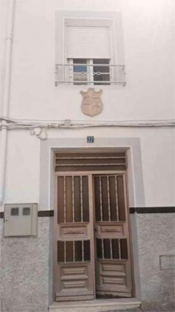 Vista exterior de Casa o xalet en venda en Huelma amb Jardí privat