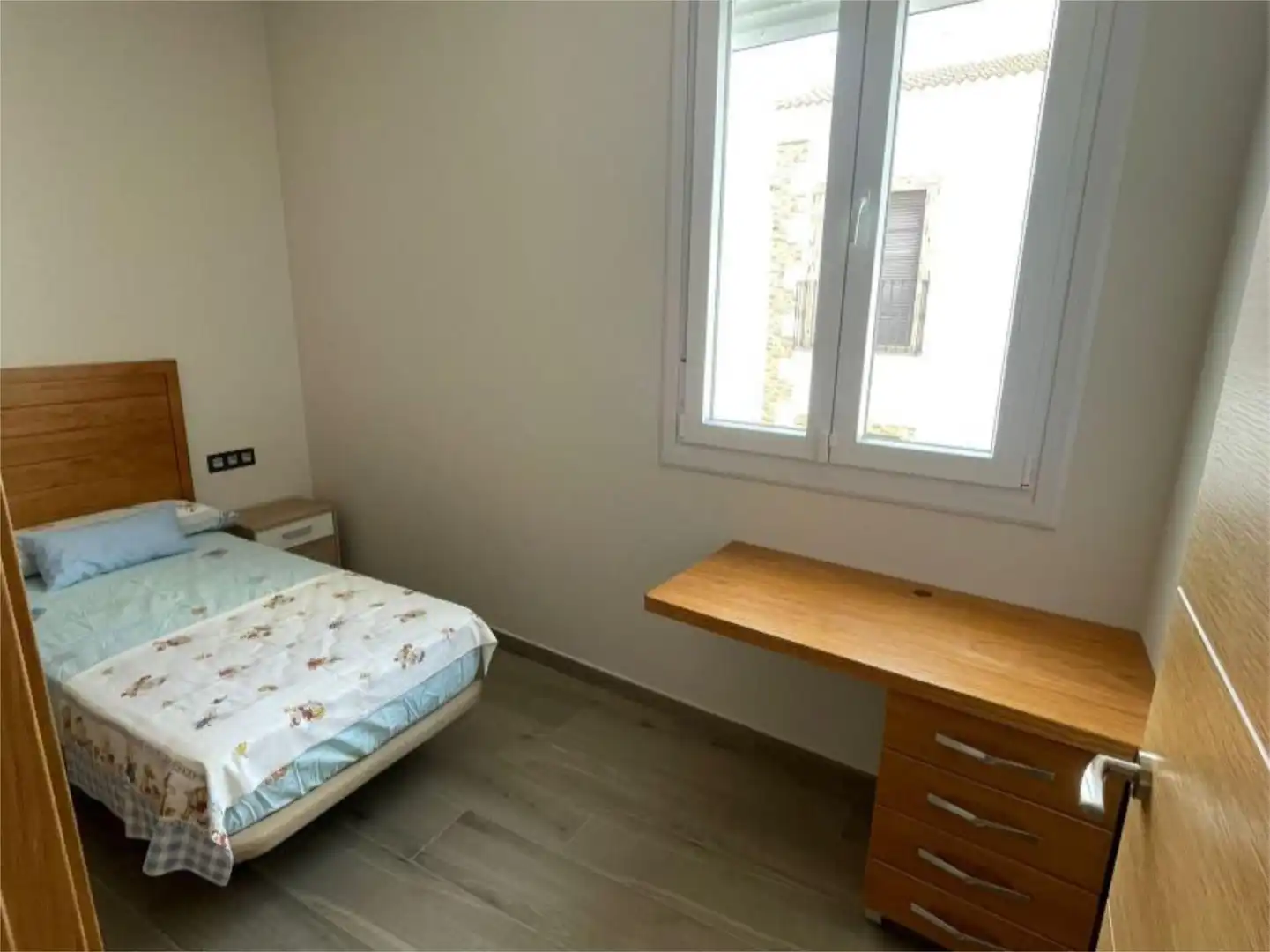 Casa adosada en venta en Calle Silla, 77, Campillos Habitación de Casa adosada en venta en Campillos con Aire acondicionado y Terraza
