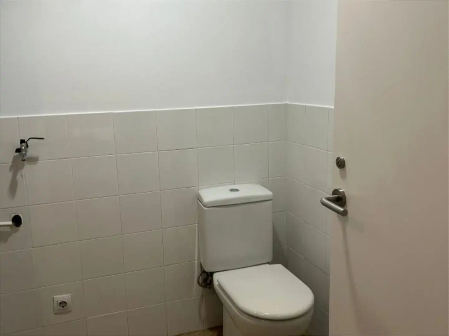 Bany de Apartament en venda en  Lleida Capital amb Terrassa i Balcó