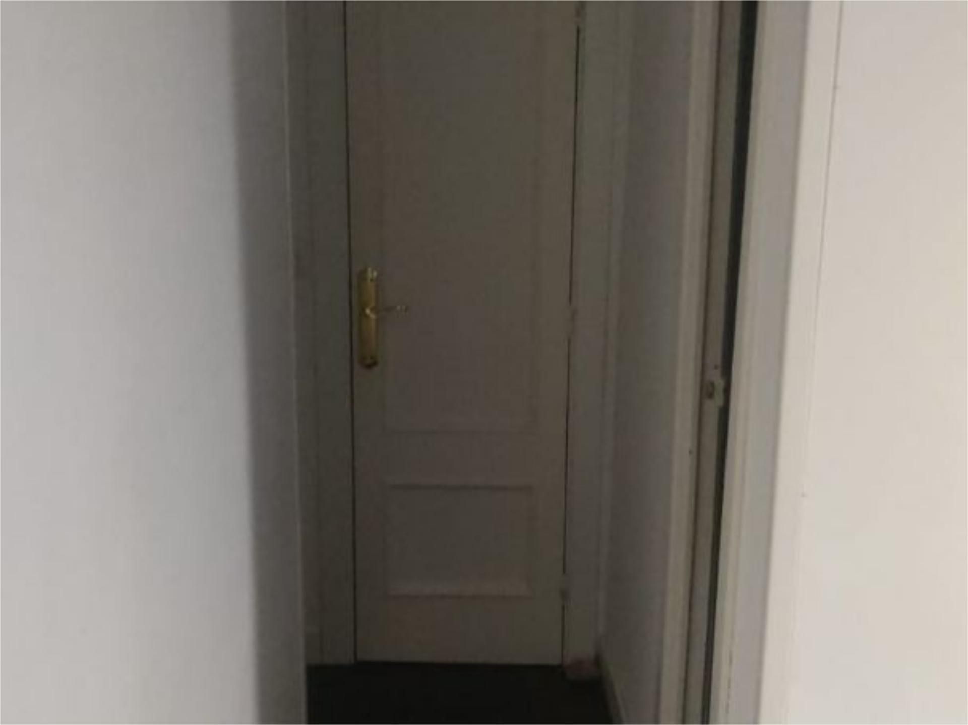 Flat for sale in  Madrid Capital  with Air Conditioner