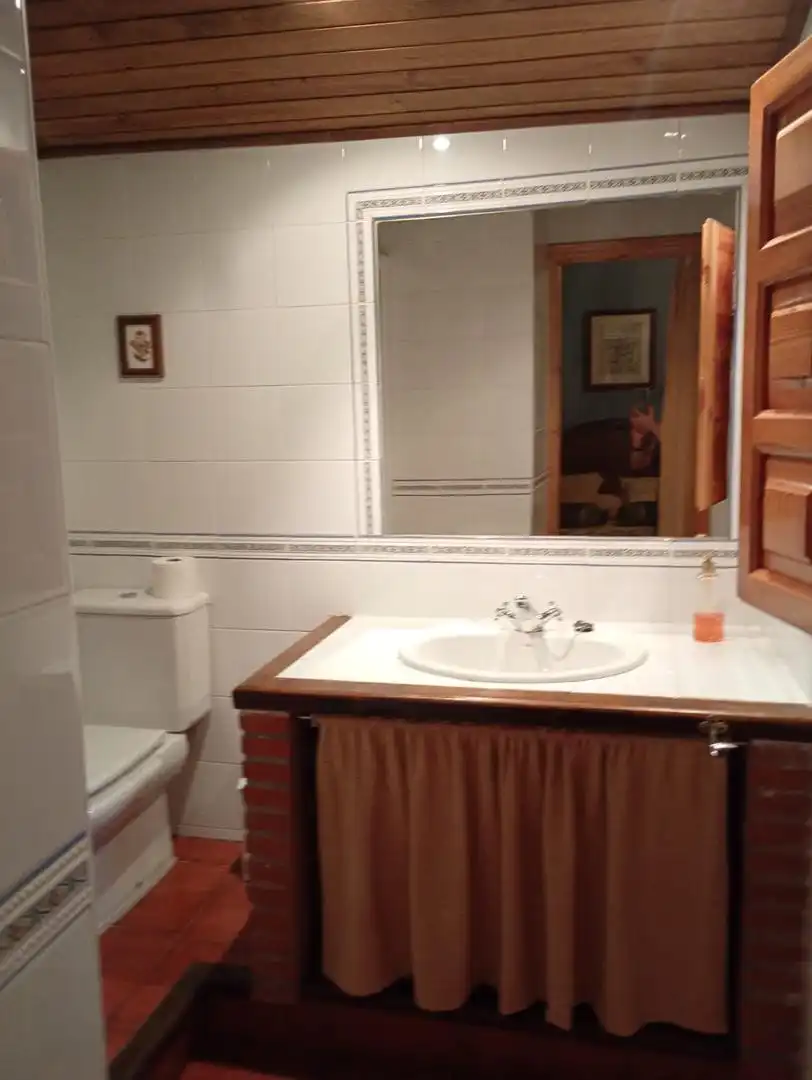 Casa adosada en venta en Calle Fuente Grande, 2, Miranda del Castañar Baño de Casa adosada en venta en Miranda del Castañar con Balcón