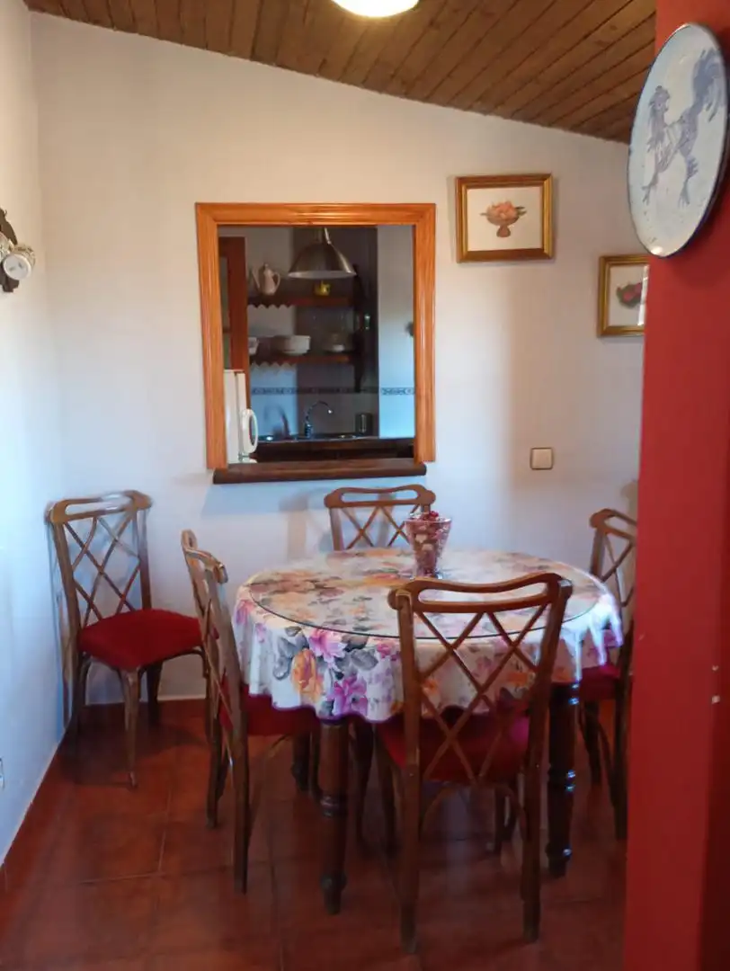 Casa adosada en venta en Calle Fuente Grande, 2, Miranda del Castañar Comedor de Casa adosada en venta en Miranda del Castañar con Balcón