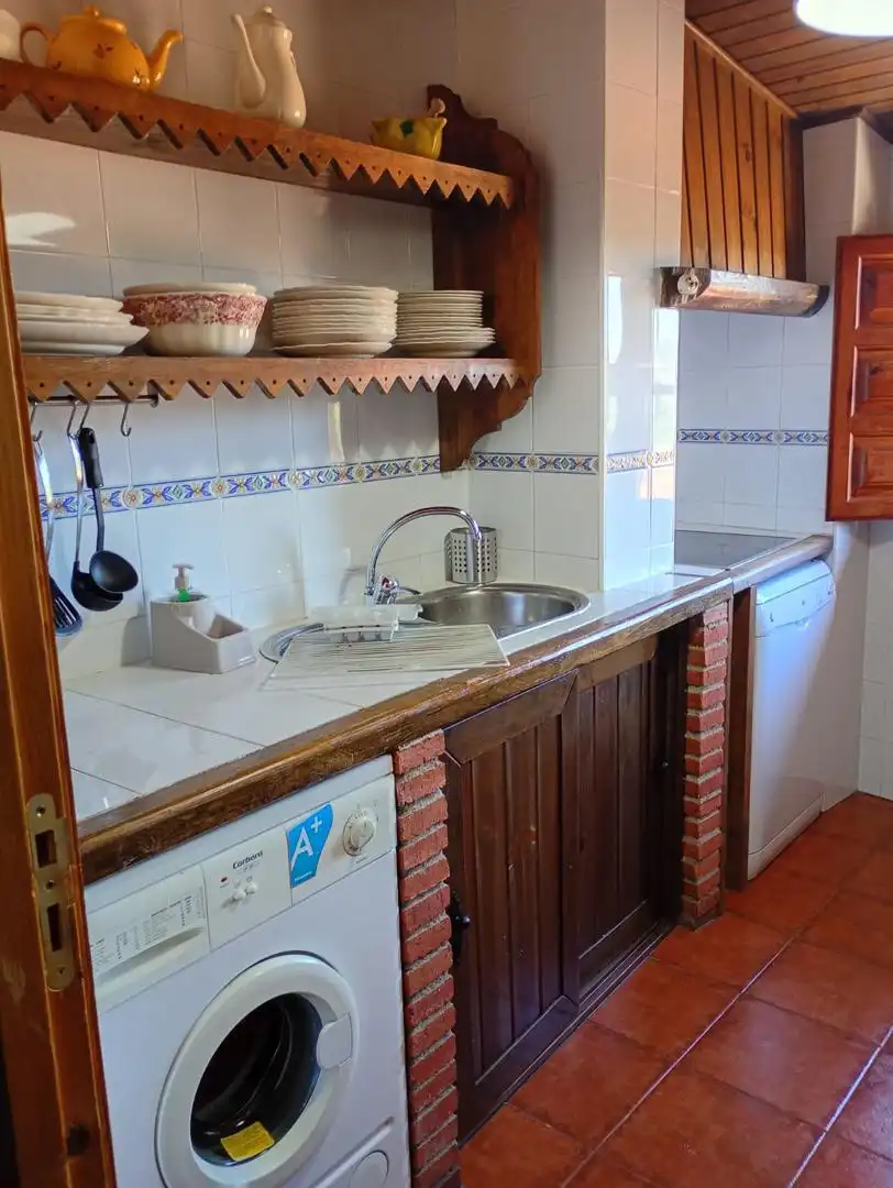 Casa adosada en venta en Calle Fuente Grande, 2, Miranda del Castañar Cocina de Casa adosada en venta en Miranda del Castañar con Balcón