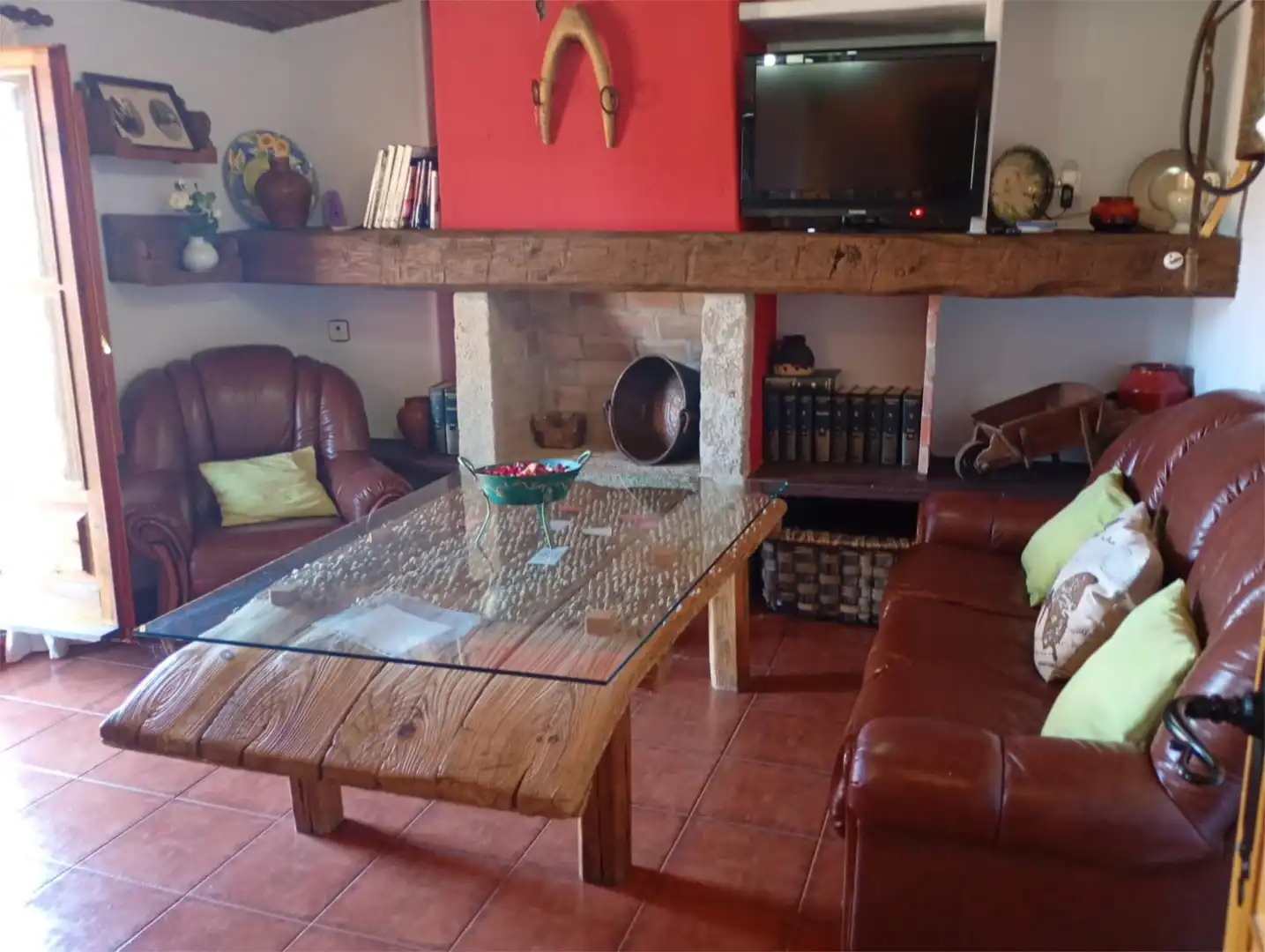 Casa adosada en venta en Calle Fuente Grande, 2, Miranda del Castañar Sala de estar de Casa adosada en venta en Miranda del Castañar con Balcón