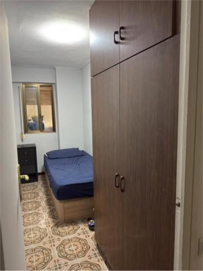 Bedroom of Flat to share in  Barcelona Capital  with Furnished
