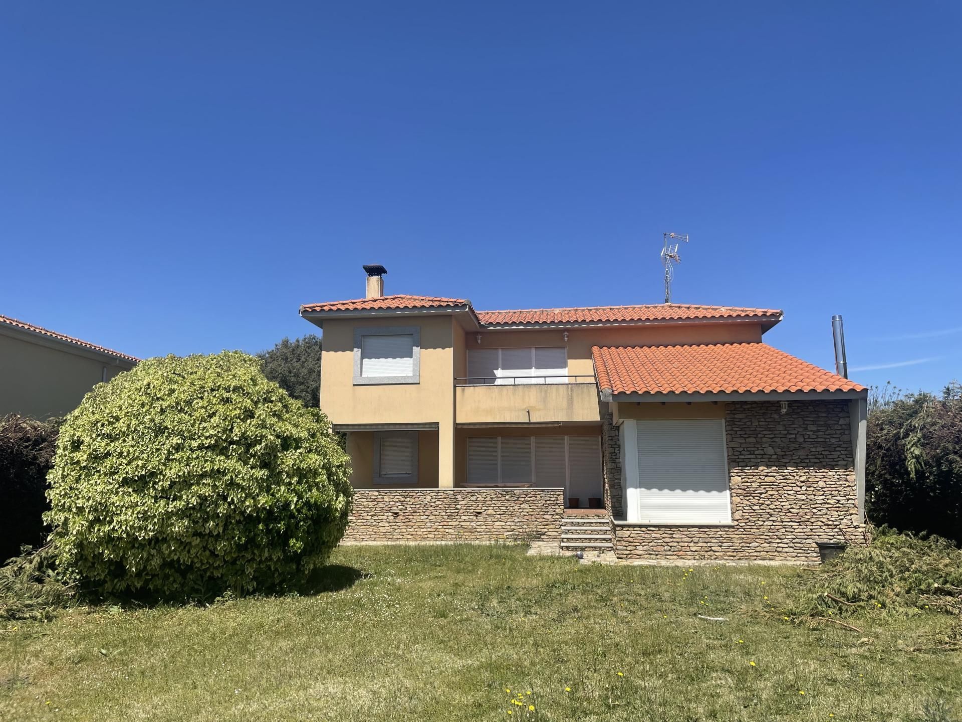 Exterior view of House or chalet for sale in La Calzada de Béjar   with Heating, Private garden and Parquet flooring