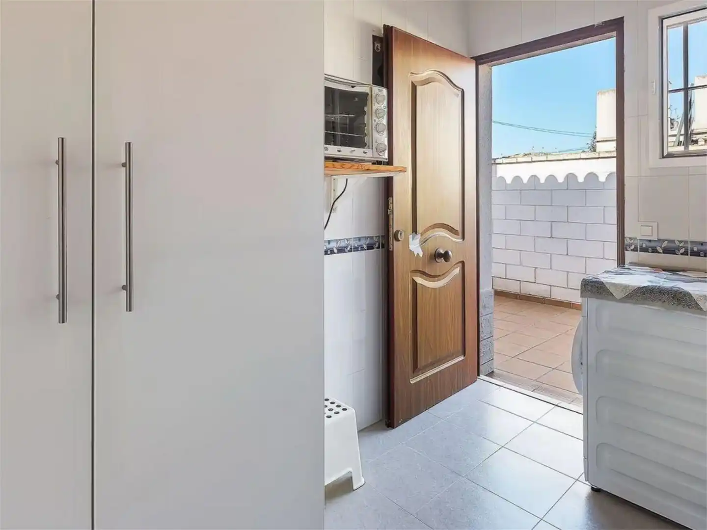 Casa adosada de alquiler en Calle Genil, 15, Las Palmeras - Dehesilla Habitación de Casa adosada de alquiler en Sanlúcar de Barrameda con Aire acondicionado, Calefacción y Jardín privado