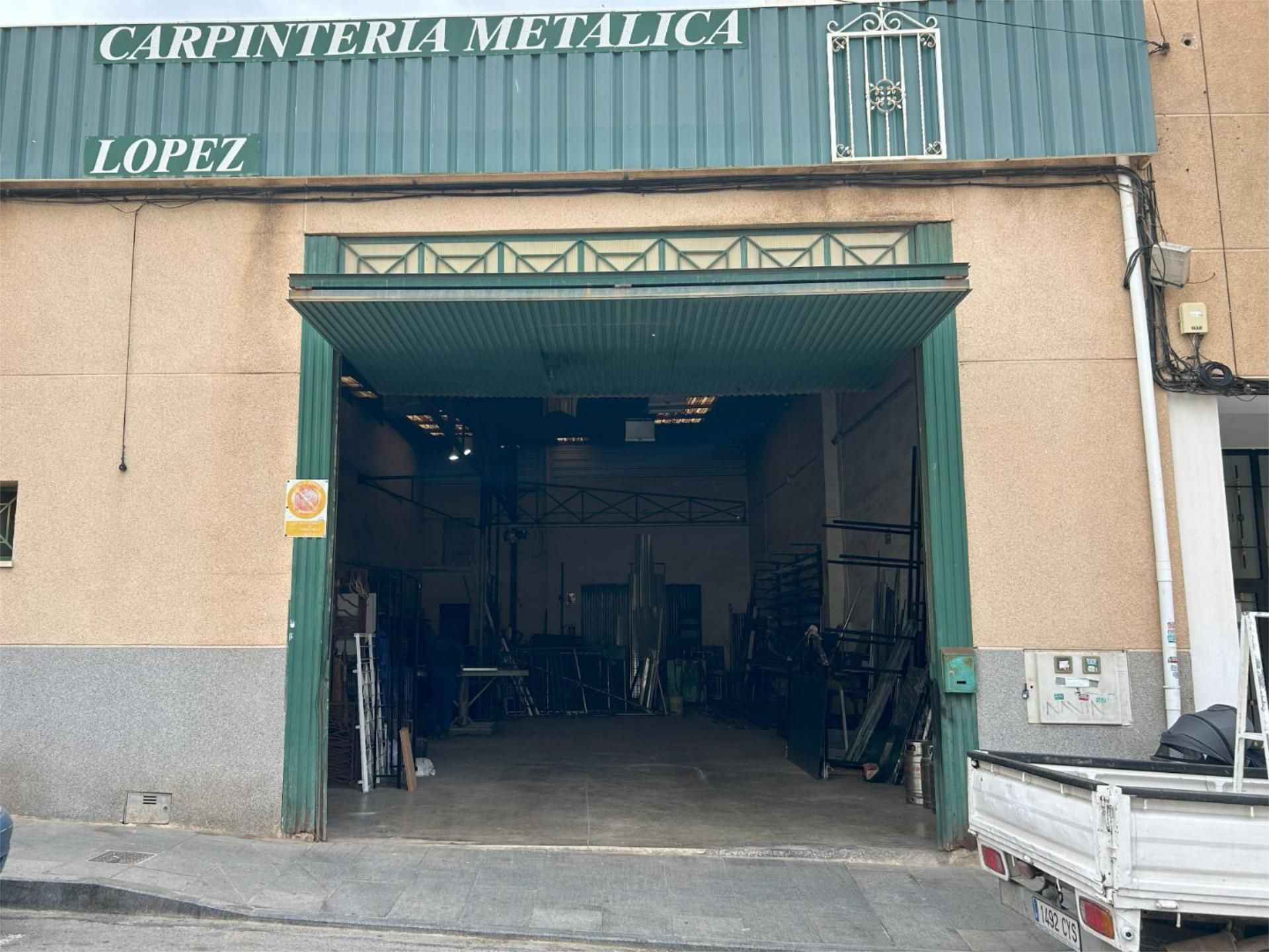 Nau industrial en venda a Calle del Tomillo, 4, El Molino
