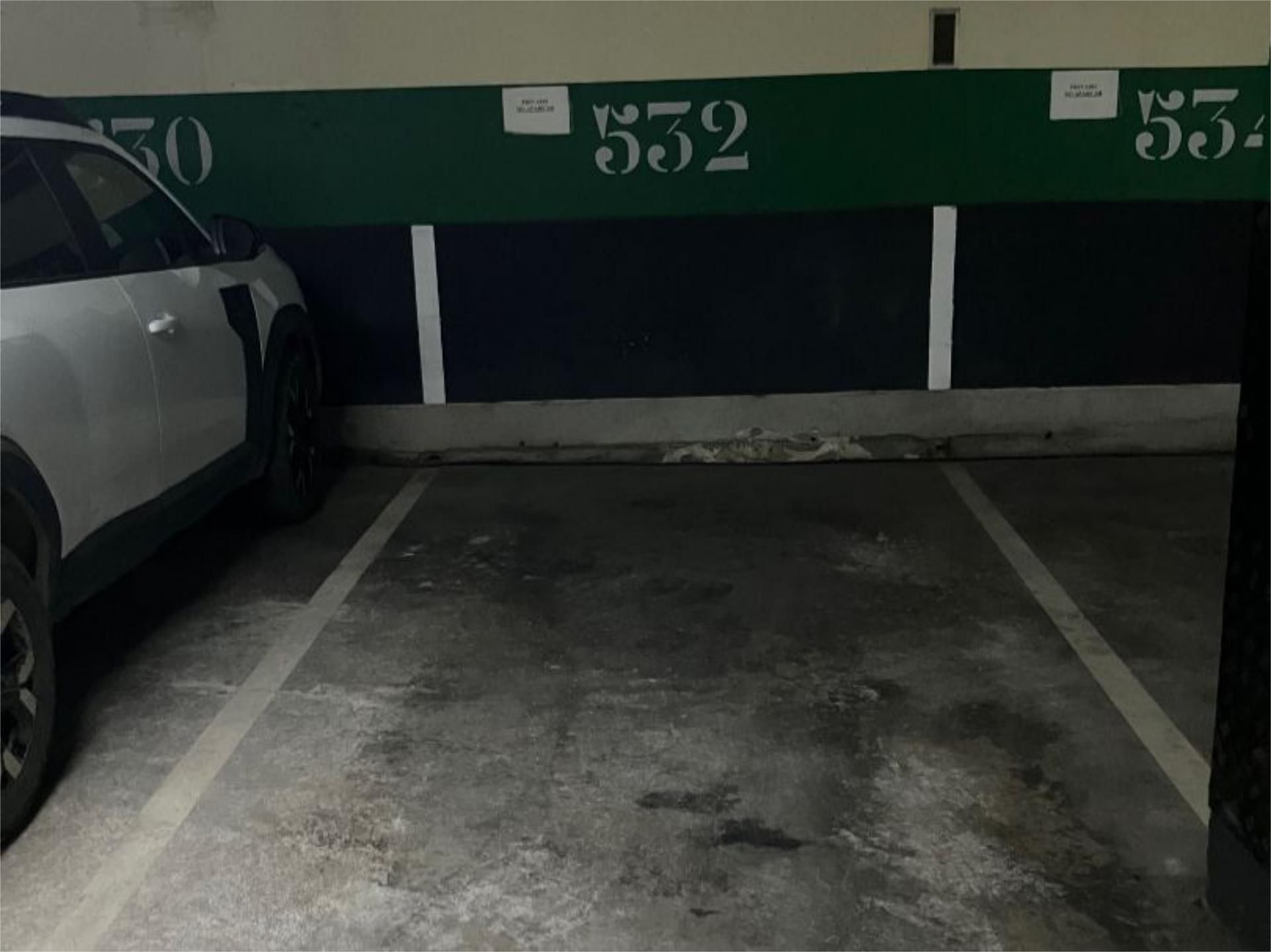 Aparcament de Garatge en venda en  Sevilla Capital