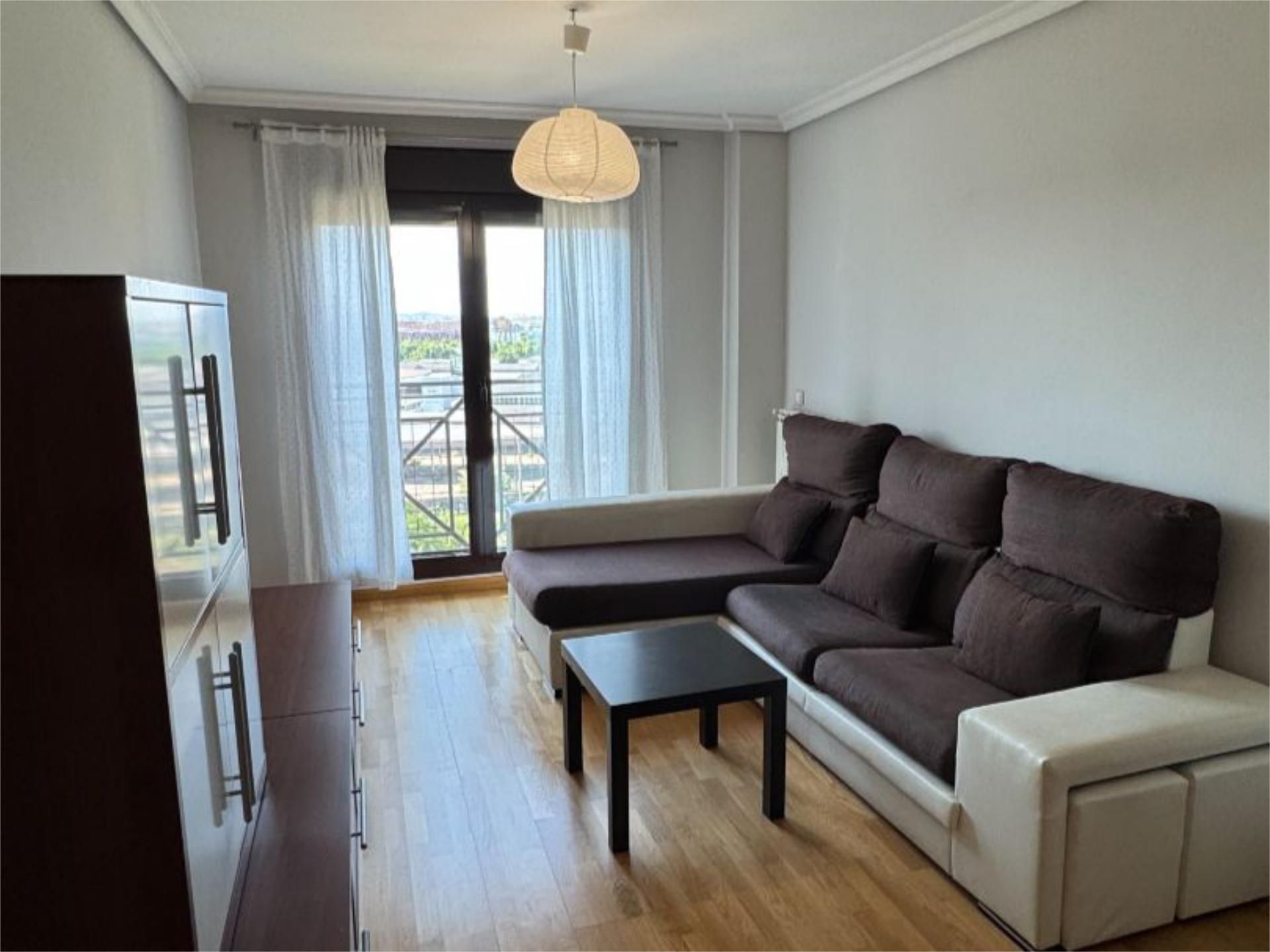 Living room of Flat to rent in  Madrid Capital  with Air Conditioner, Heating and Private garden