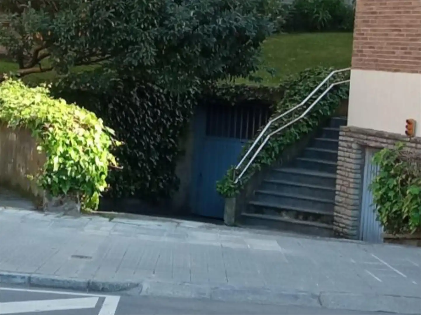 Vista exterior de Garaje de alquiler en Getxo 