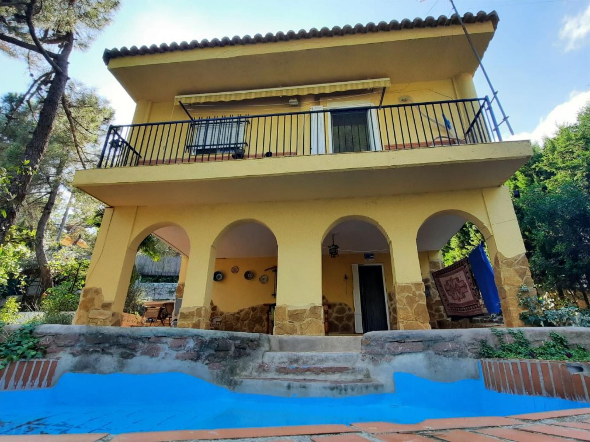 Exterior view of House or chalet for sale in Gátova  with Air Conditioner, Heating and Private garden