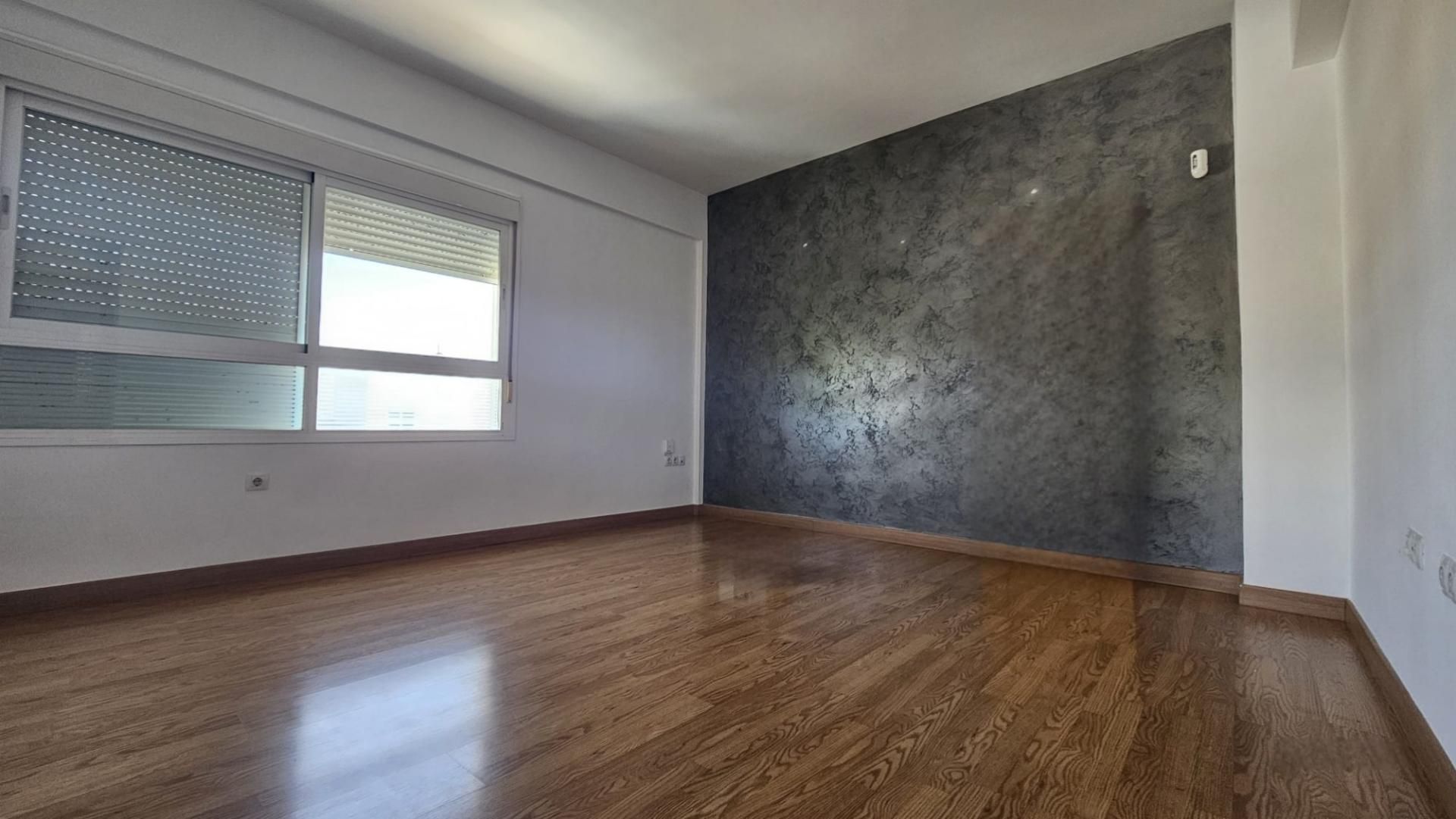 Dormitori de Pis en venda en Adra amb Parquet