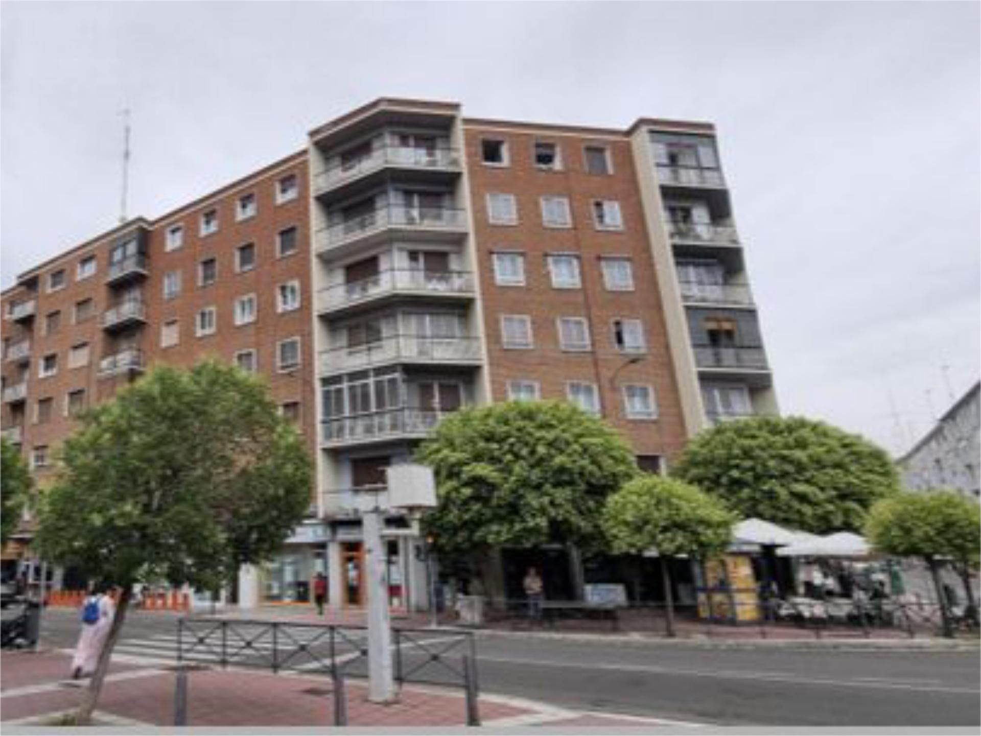 Exterior view of Flat for sale in Valladolid Capital  with Heating, Terrace and Storage room
