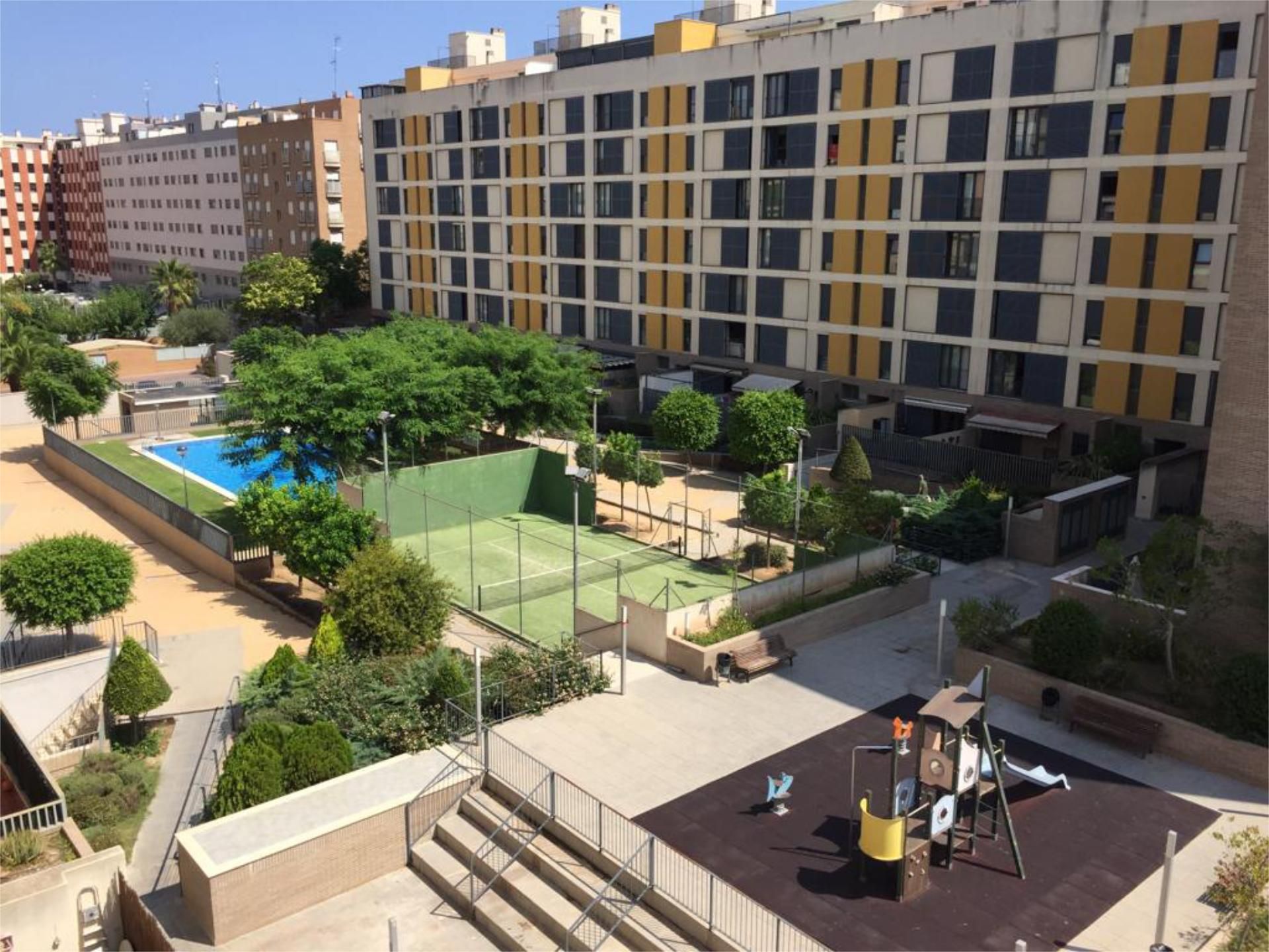 Terrace of Flat to rent in  Valencia Capital  with Air Conditioner, Heating and Private garden