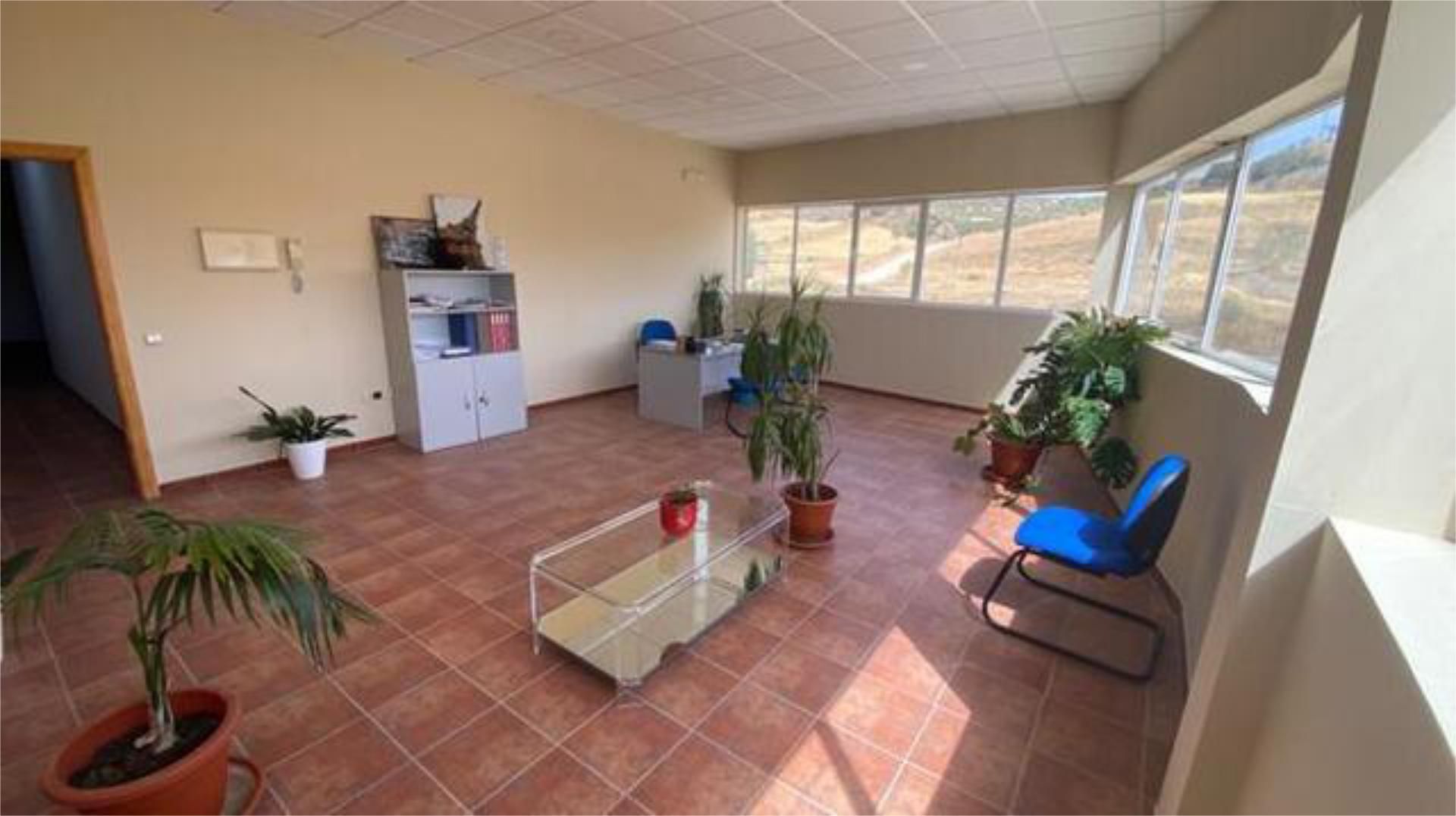 Office to rent in Casabermeja  with Air Conditioner
