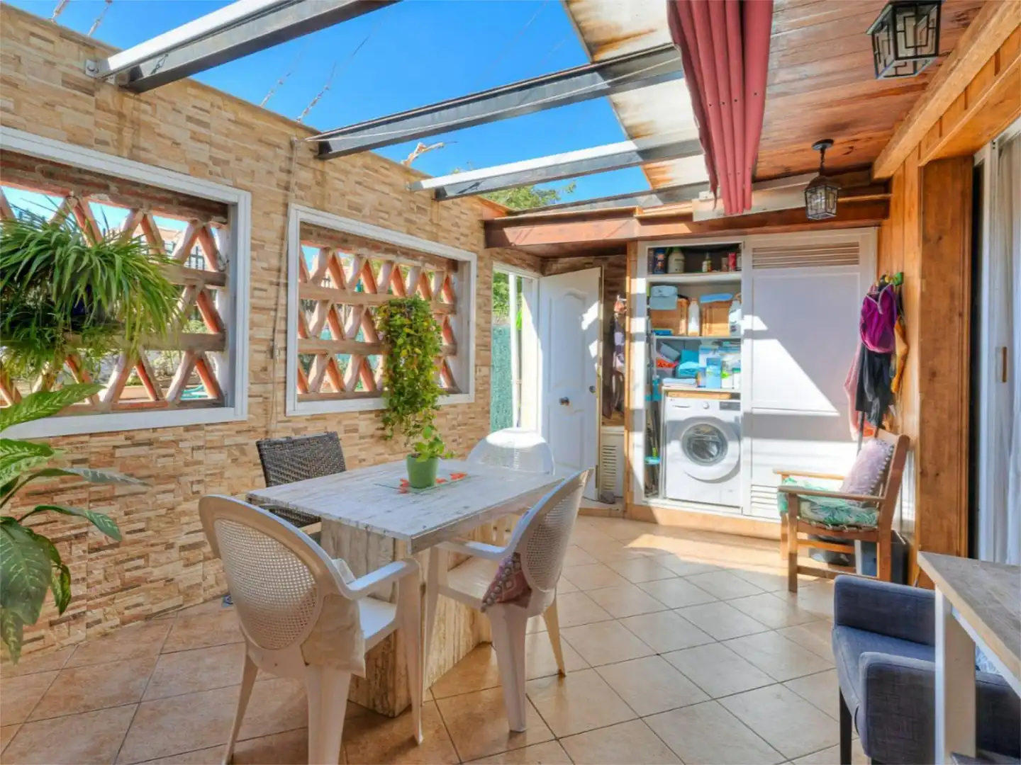 Houses for sale in Calle Monaguillo, 1, Los Boliches Garden of Houses for sale in Fuengirola with Air Conditioner, Private garden and Parquet flooring