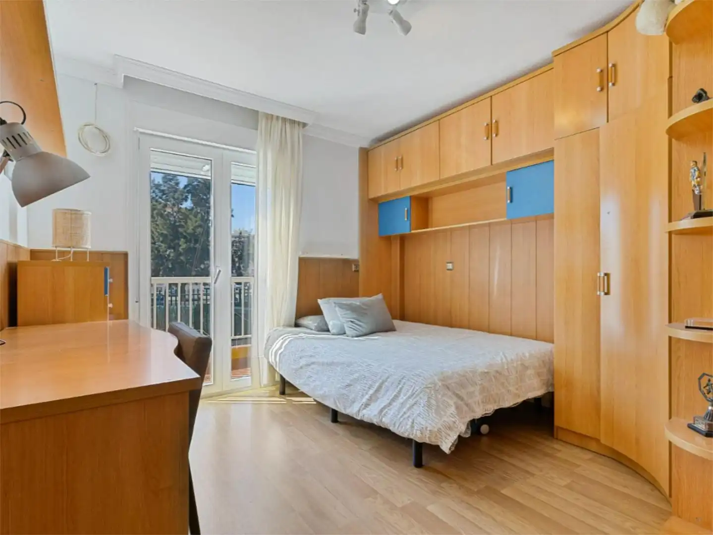 Houses for sale in Calle Monaguillo, 1, Los Boliches Bedroom of Houses for sale in Fuengirola with Air Conditioner, Private garden and Parquet flooring