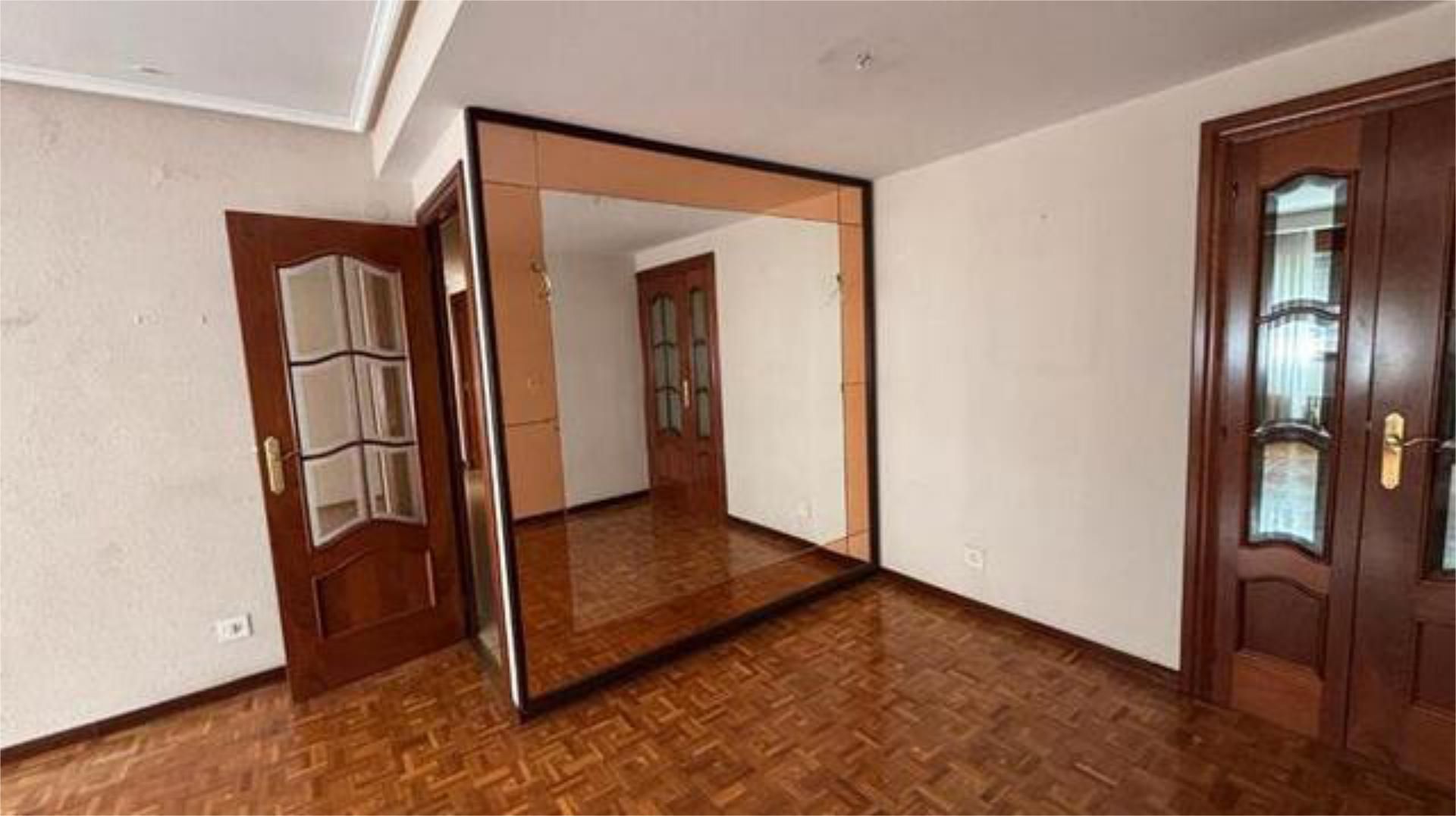 Bedroom of Flat to rent in  Zaragoza Capital  with Heating and Storage room