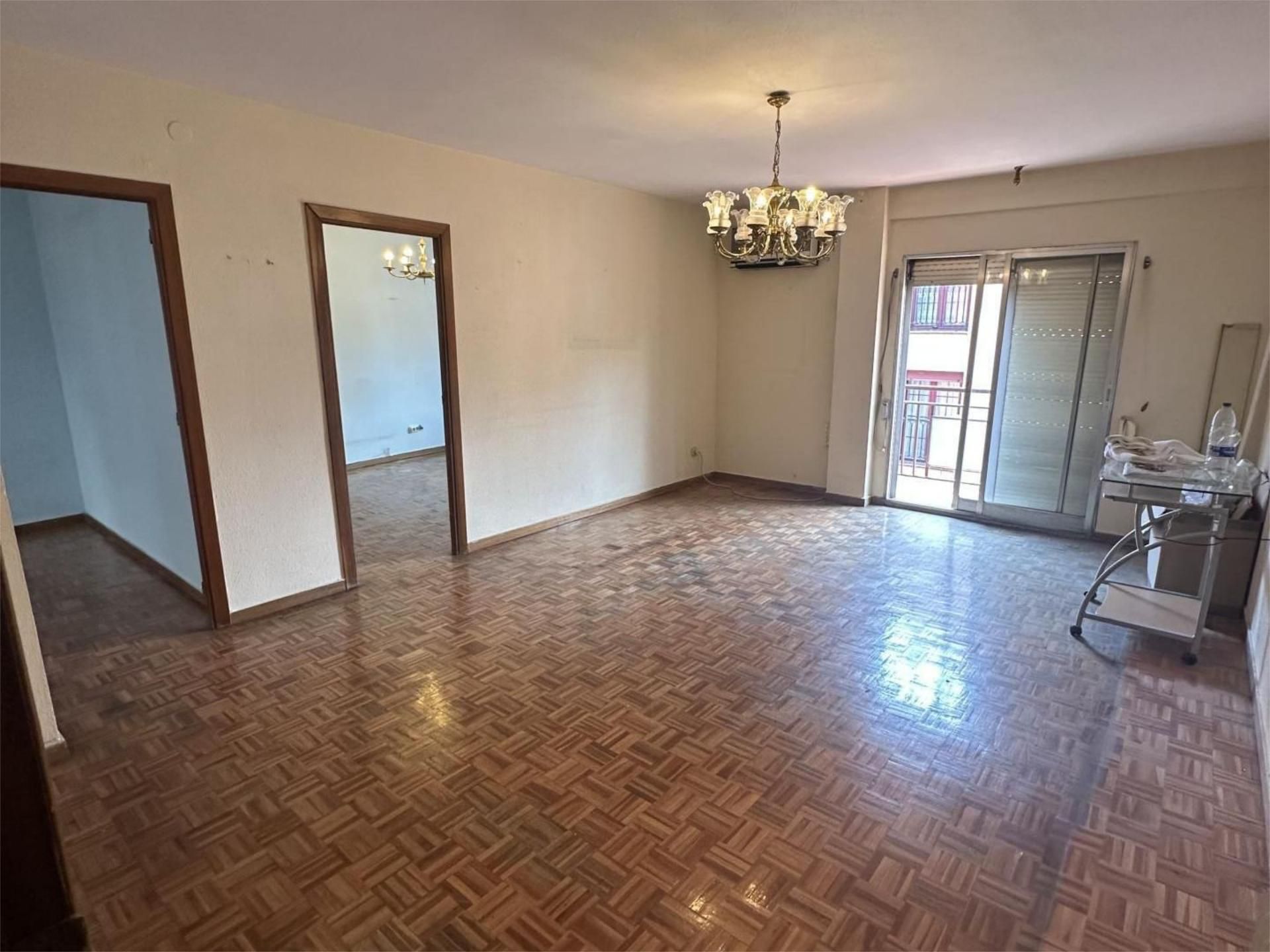 Sala d'estar de Pis en venda en Getafe amb Calefacció, Parquet i Terrassa