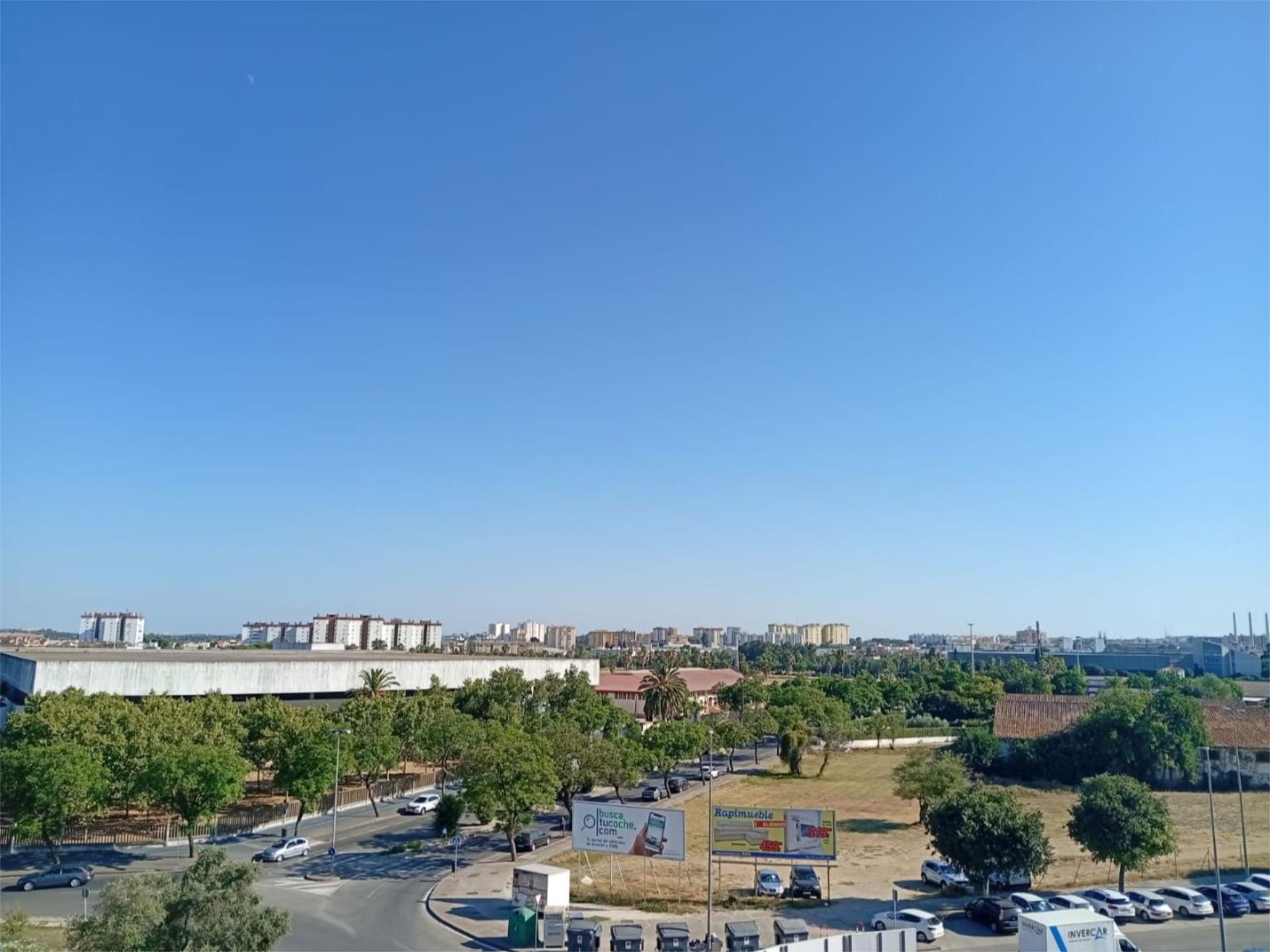 Exterior view of Flat for sale in Jerez de la Frontera  with Swimming Pool, Furnished and Community parking