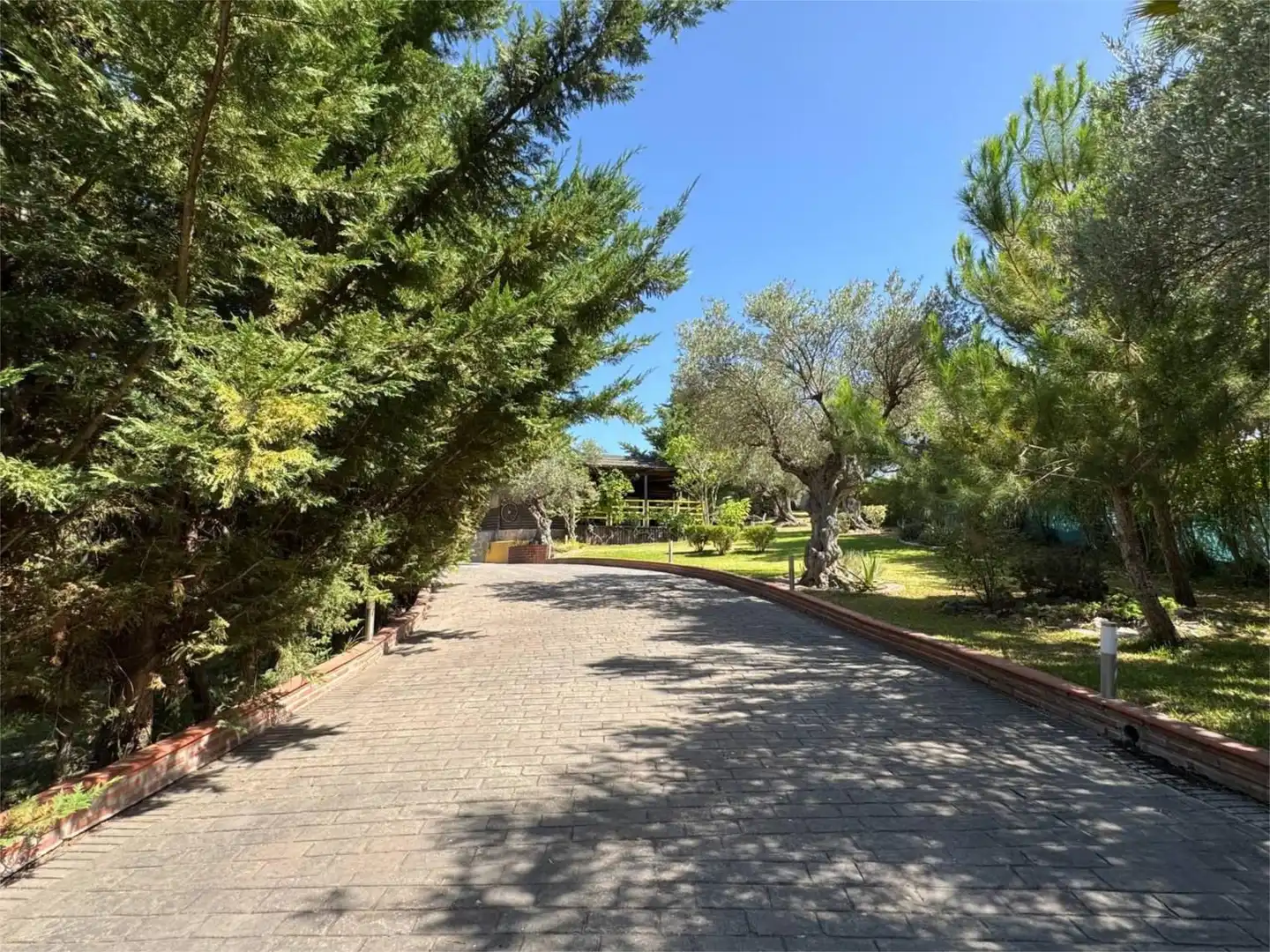 Country homes for sale in Calle Valdescoba, 1, Monda Exterior view of Country homes for sale in Monda with Air Conditioner, Terrace and Swimming Pool