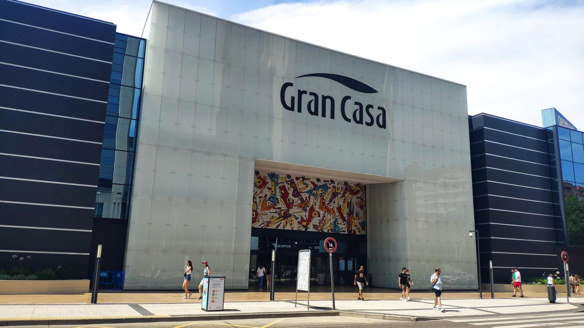 Exterior view of Flat to rent in  Zaragoza Capital  with Air Conditioner, Heating and Parquet flooring