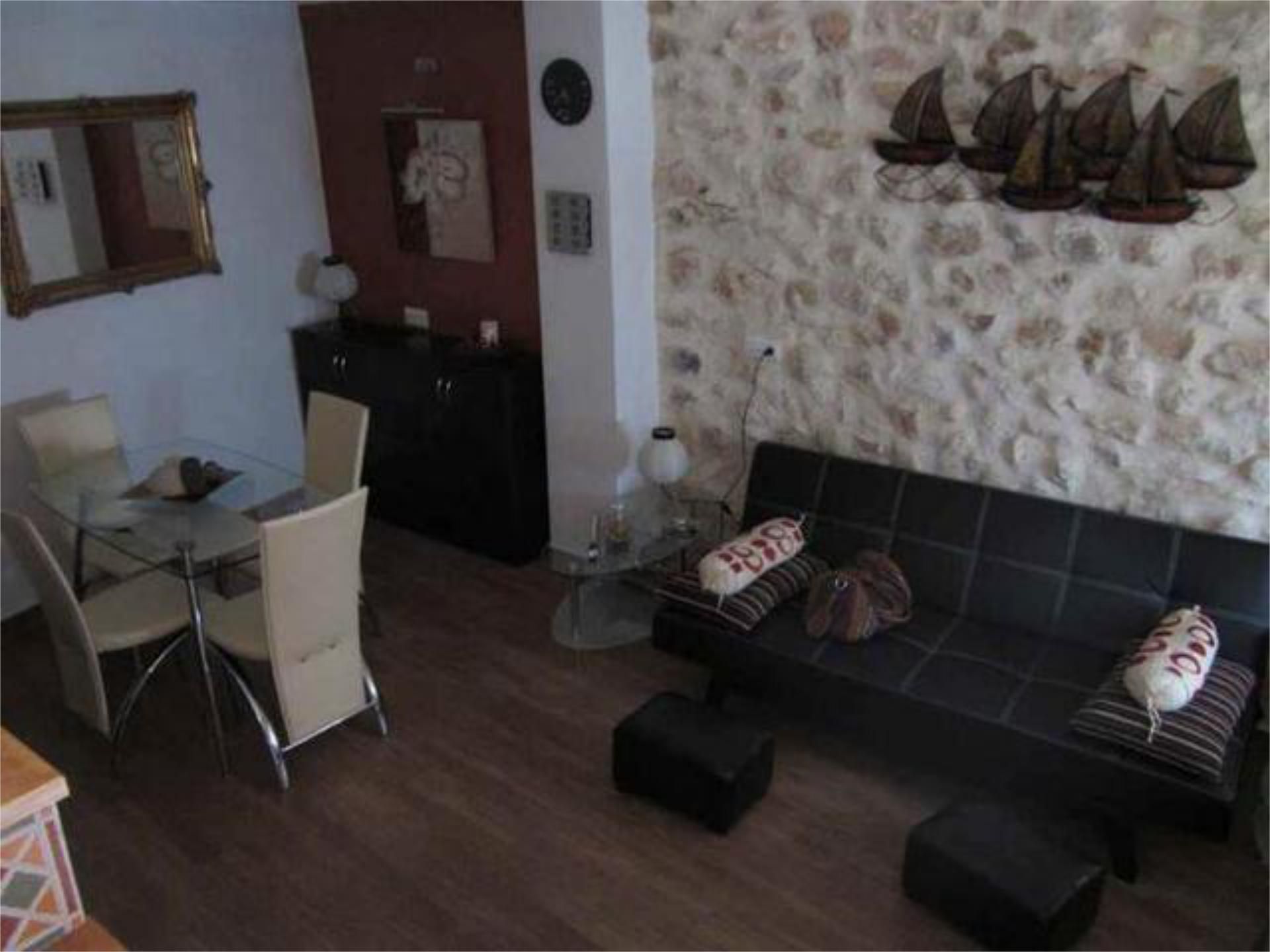 Sala d'estar de Casa o xalet de lloguer en Simat de la Valldigna amb Moblat