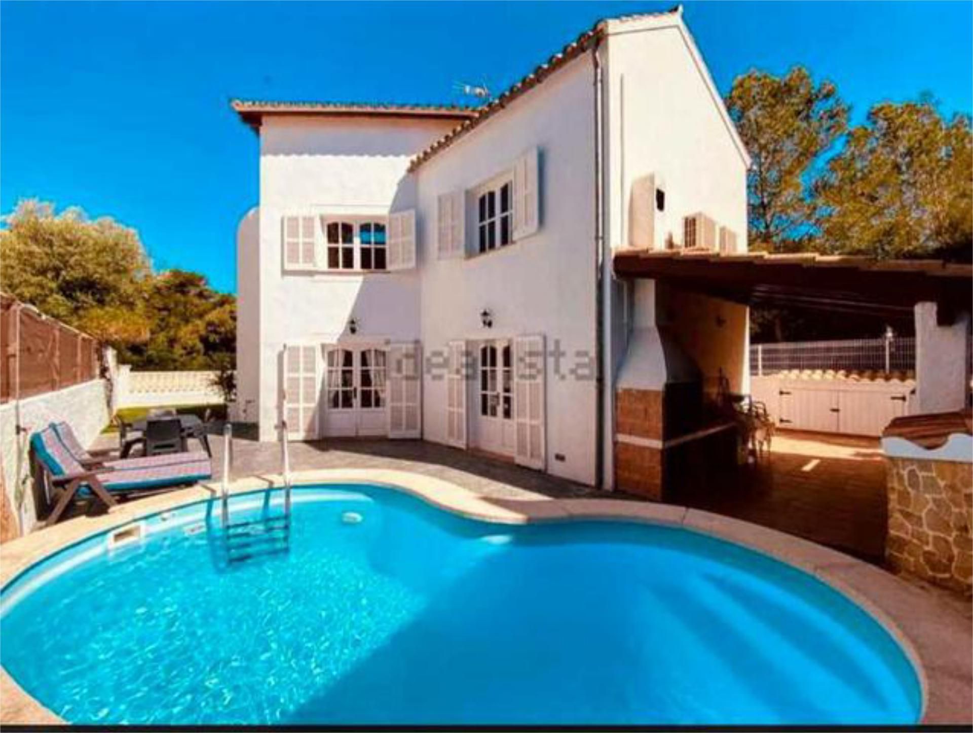 Vista exterior de Casa o xalet en venda en Es Mercadal amb Terrassa i Piscina