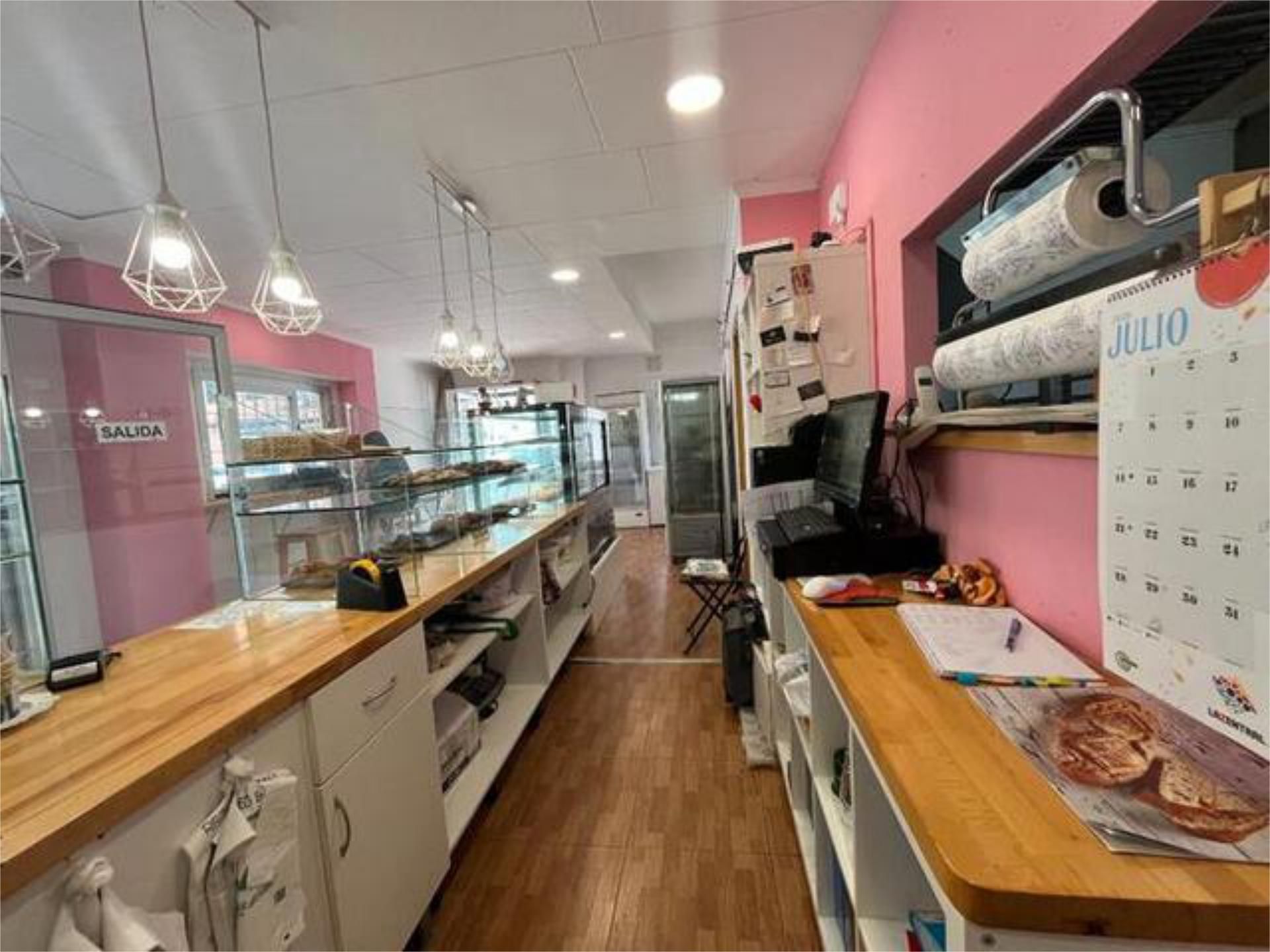 Cuina de Local de lloguer en  Palma de Mallorca amb Aire condicionat