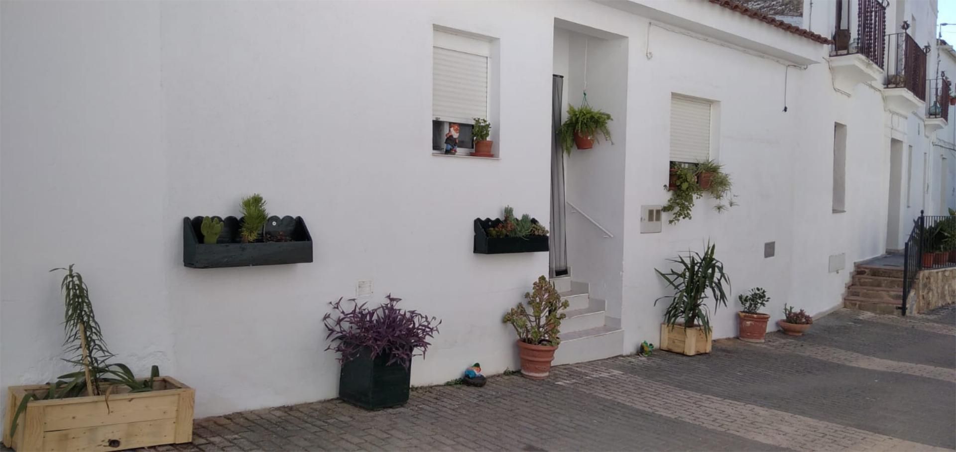Außenansicht von Einfamilien-Reihenhaus miete in La Codosera mit Klimaanlage, Heizung und Abstellraum