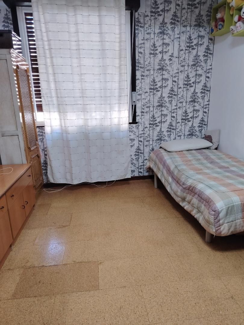 Bedroom of Apartment to share in Vigo   with Heating, Furnished and Washing machine