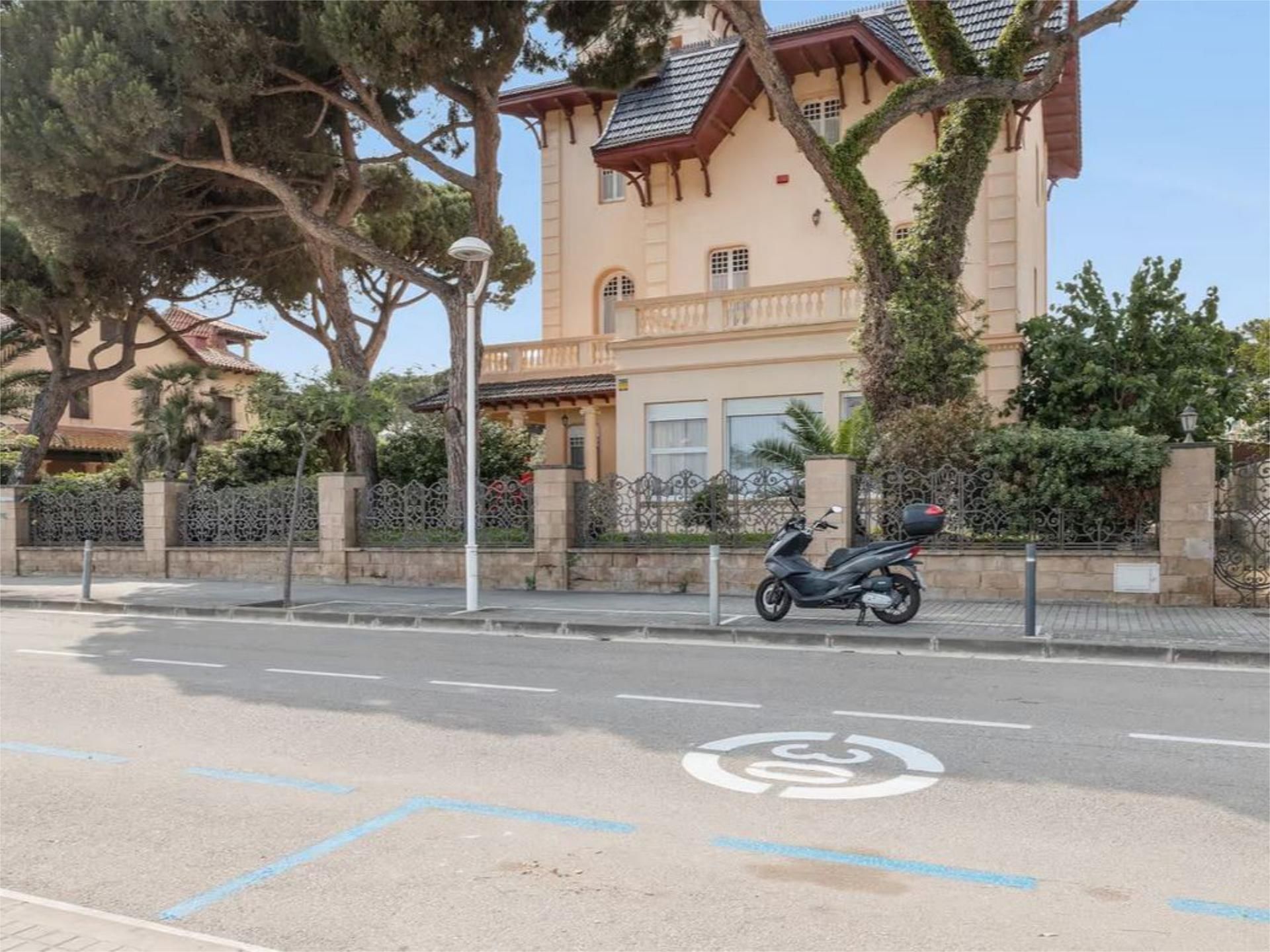 Exterior view of Country house to rent in Sant Vicenç de Montalt  with Air Conditioner, Heating and Private garden