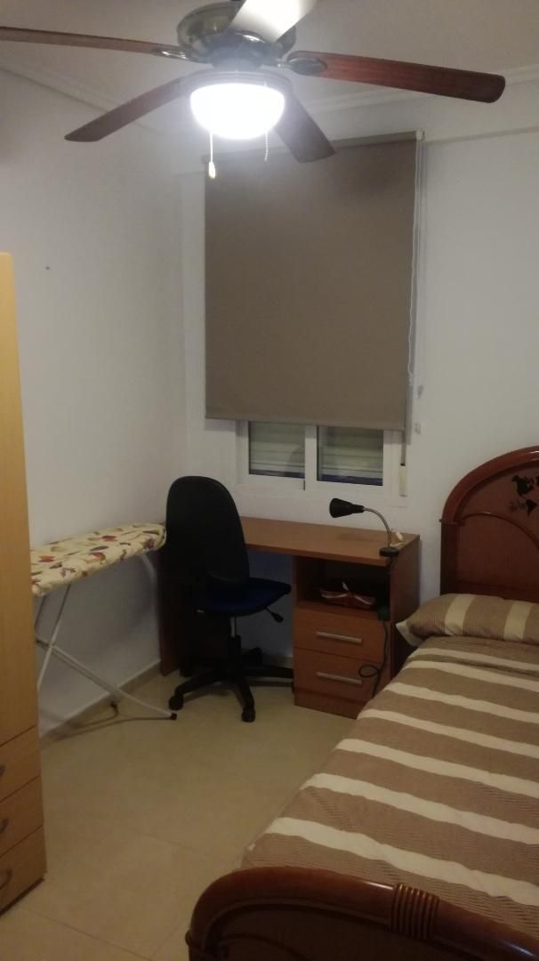 Apartment to share in Calle Juan de Juanes, 3, Barrio del Nervión