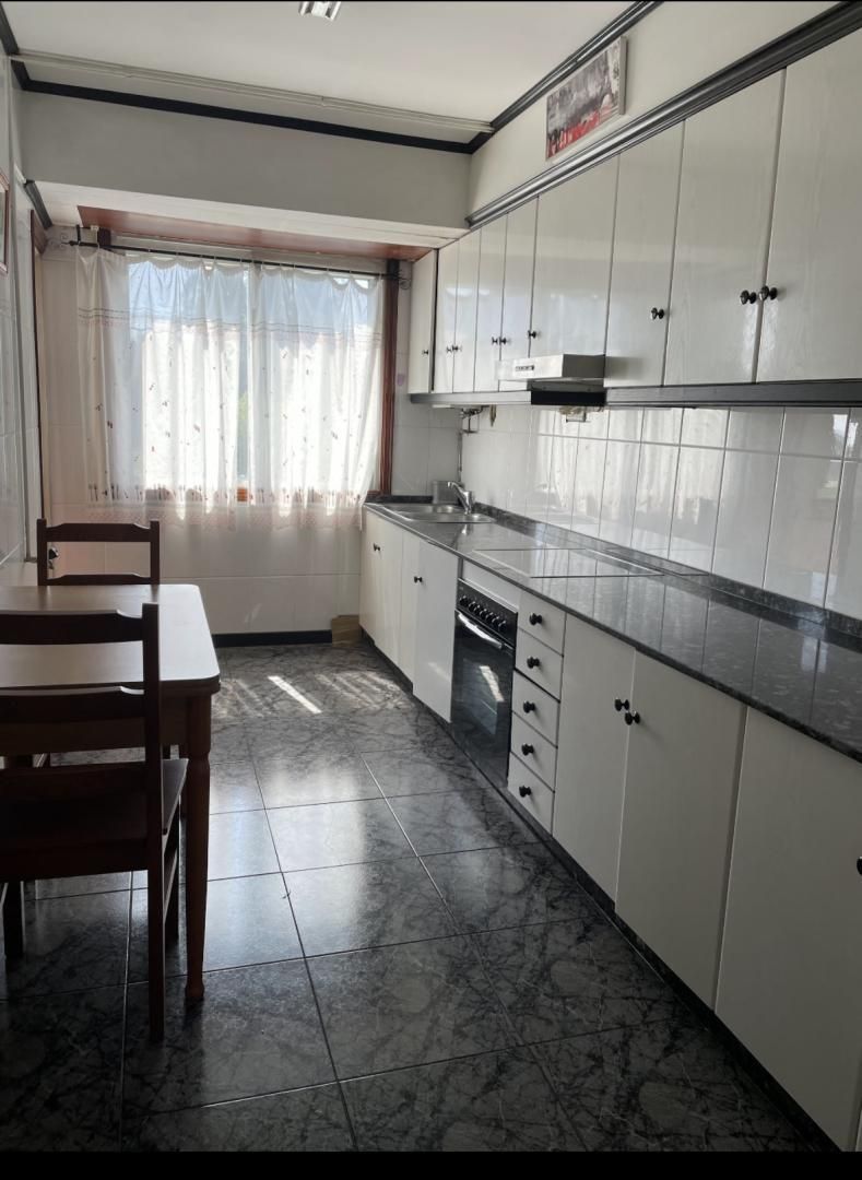Cuina de Pis en venda en Narón amb Calefacció, Parquet i Terrassa