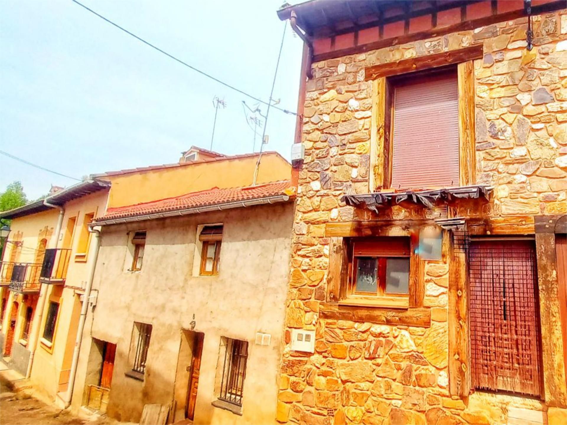 Exterior view of Flat for sale in Ayllón