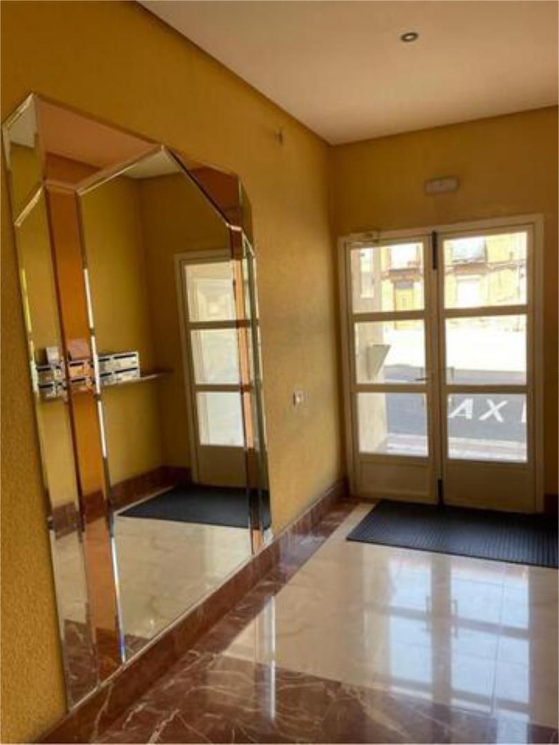 Piso de alquiler en San Andrés del Rabanedo con Calefacción, Terraza y Trastero