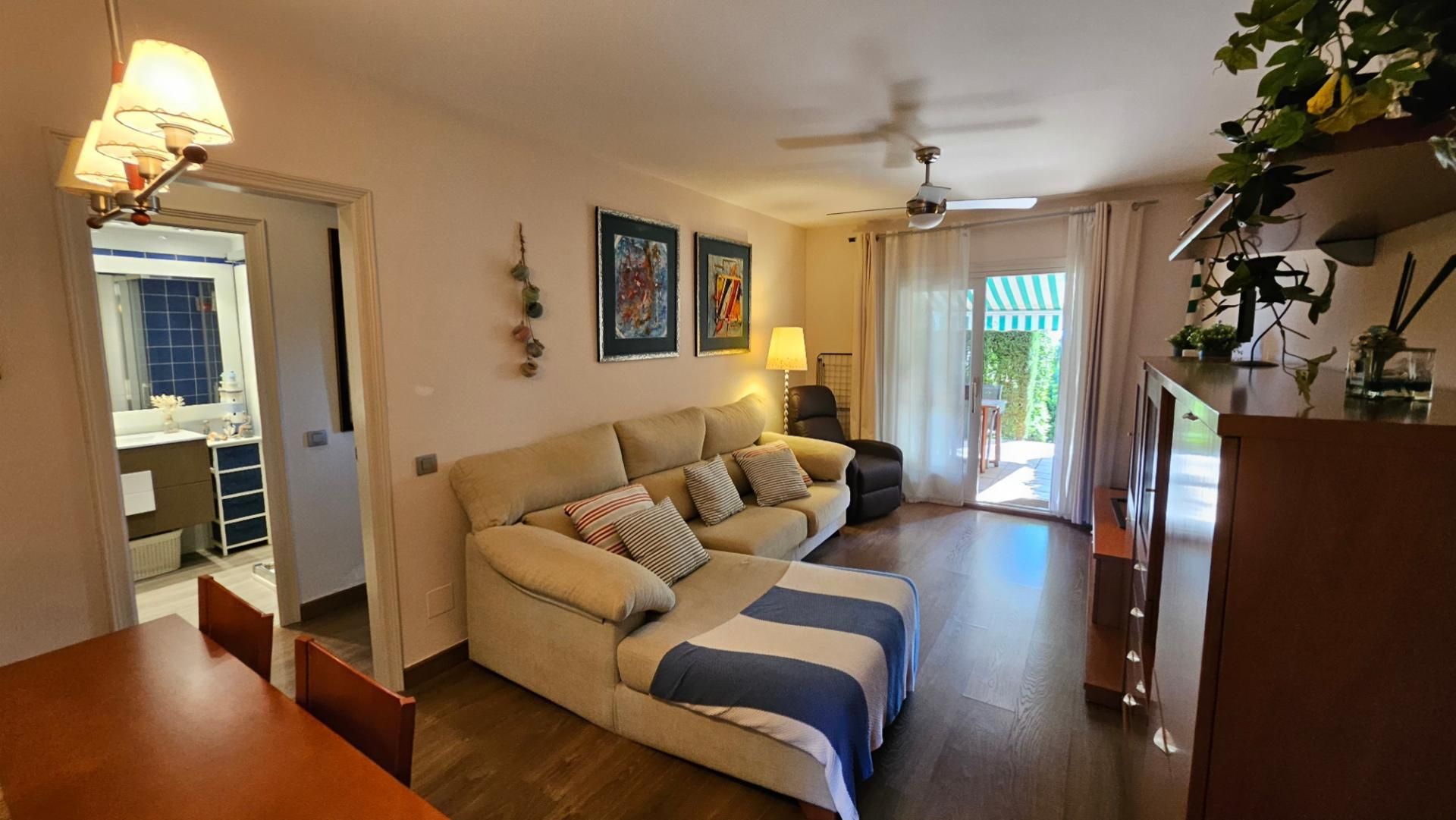 Sala d'estar de Apartament en venda en Pals amb Terrassa i Piscina