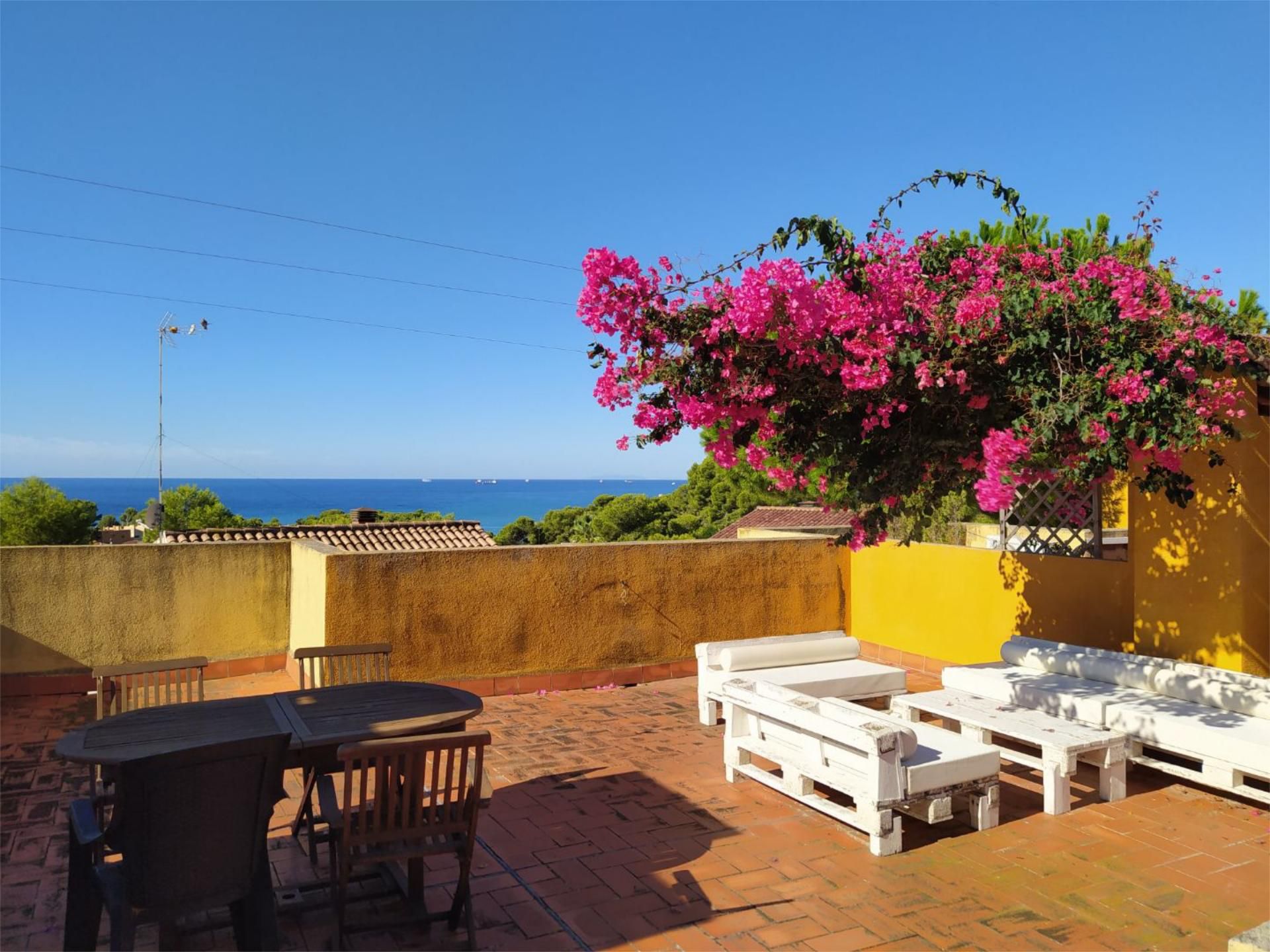 Terrace of Single-family semi-detached to rent in  Tarragona Capital  with Heating, Private garden and Parquet flooring