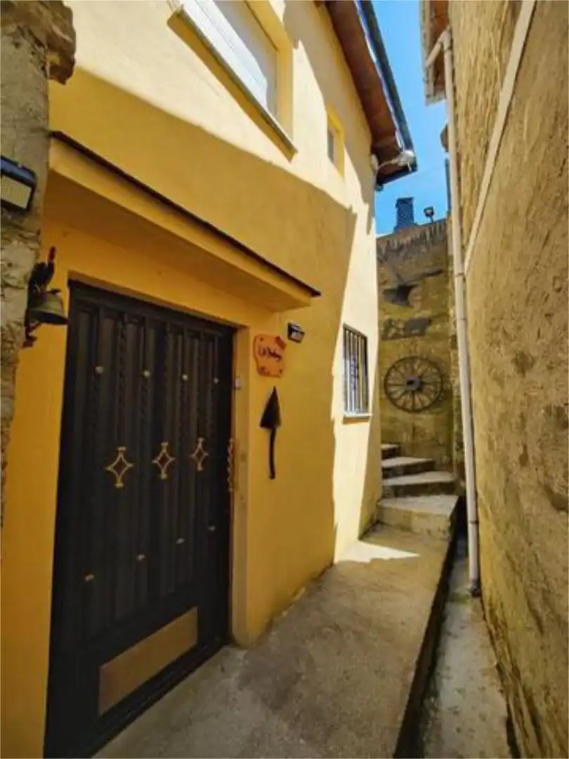 Houses for sale in Puebla de Sanabria Exterior view of Houses for sale in Puebla de Sanabria with Heating and Furnished