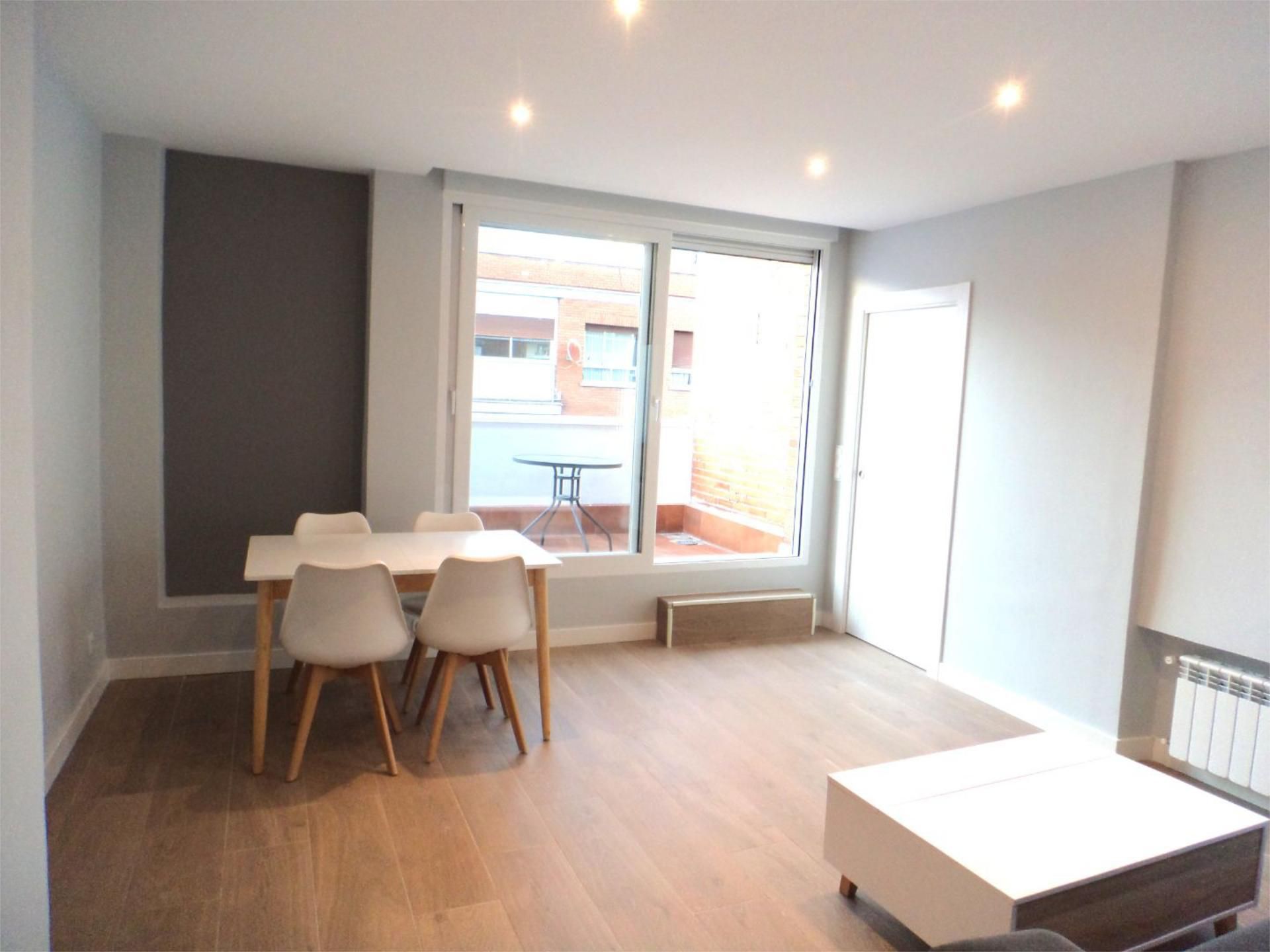 Bedroom of Attic to rent in  Madrid Capital  with Air Conditioner and Terrace