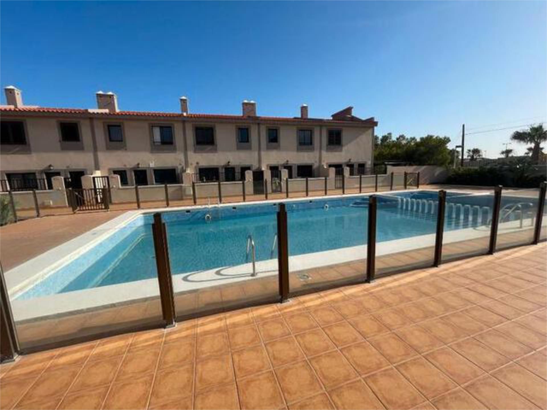 Piscina de Casa adosada de lloguer en Granadilla de Abona amb Jardí privat, Terrassa i Traster