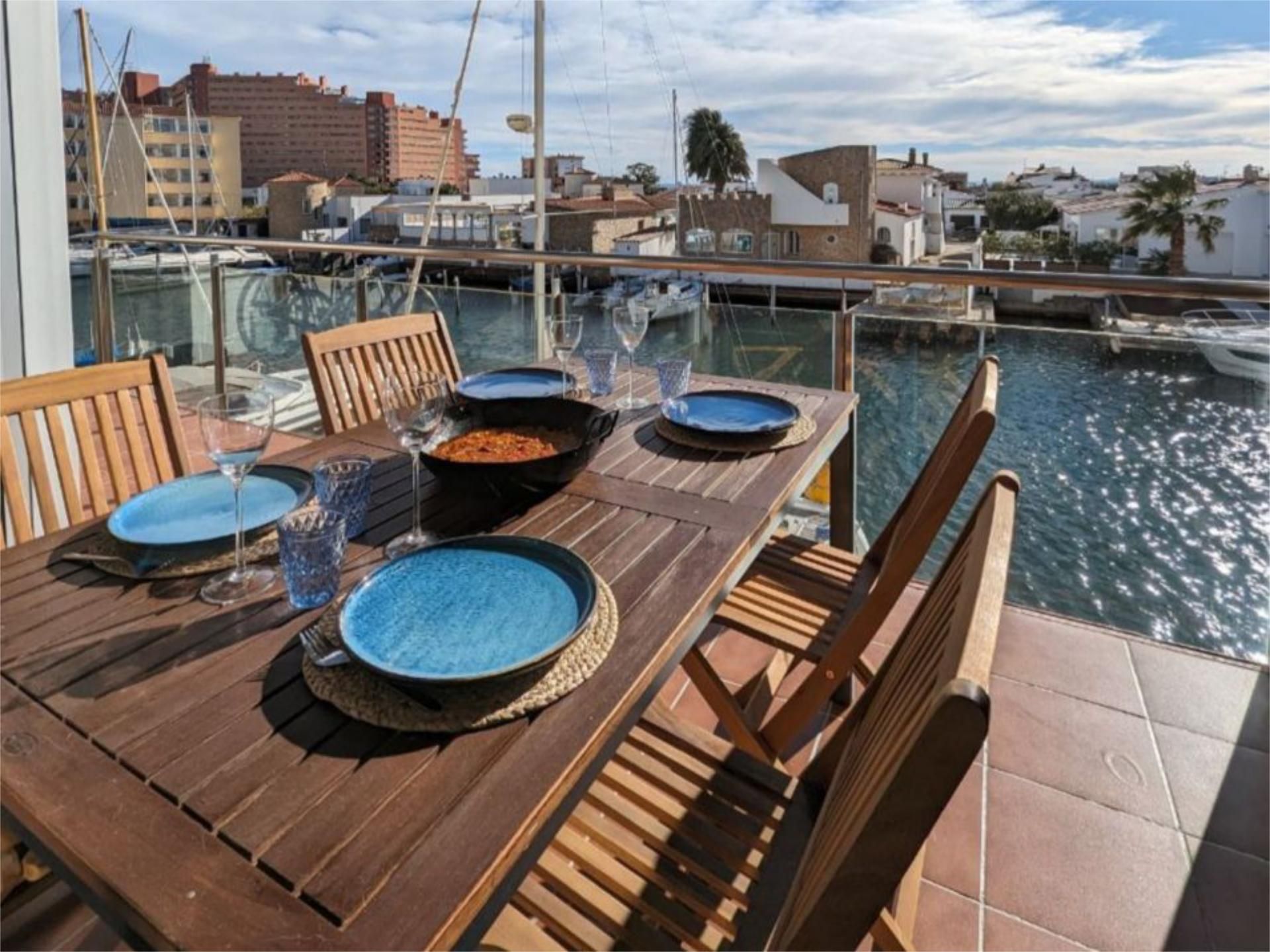 Terrassa de Apartament en venda en Roses amb Aire condicionat, Terrassa i Piscina