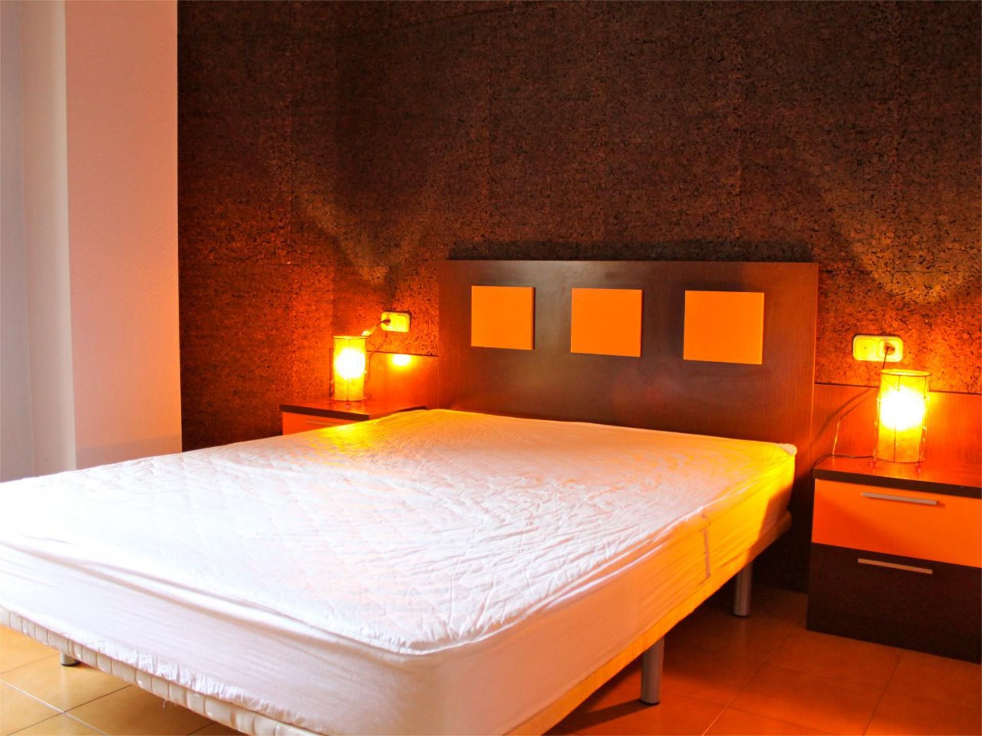 Habitación de Piso de alquiler en  Santa Cruz de Tenerife Capital con Amueblado, Parking comunitario y Balcón