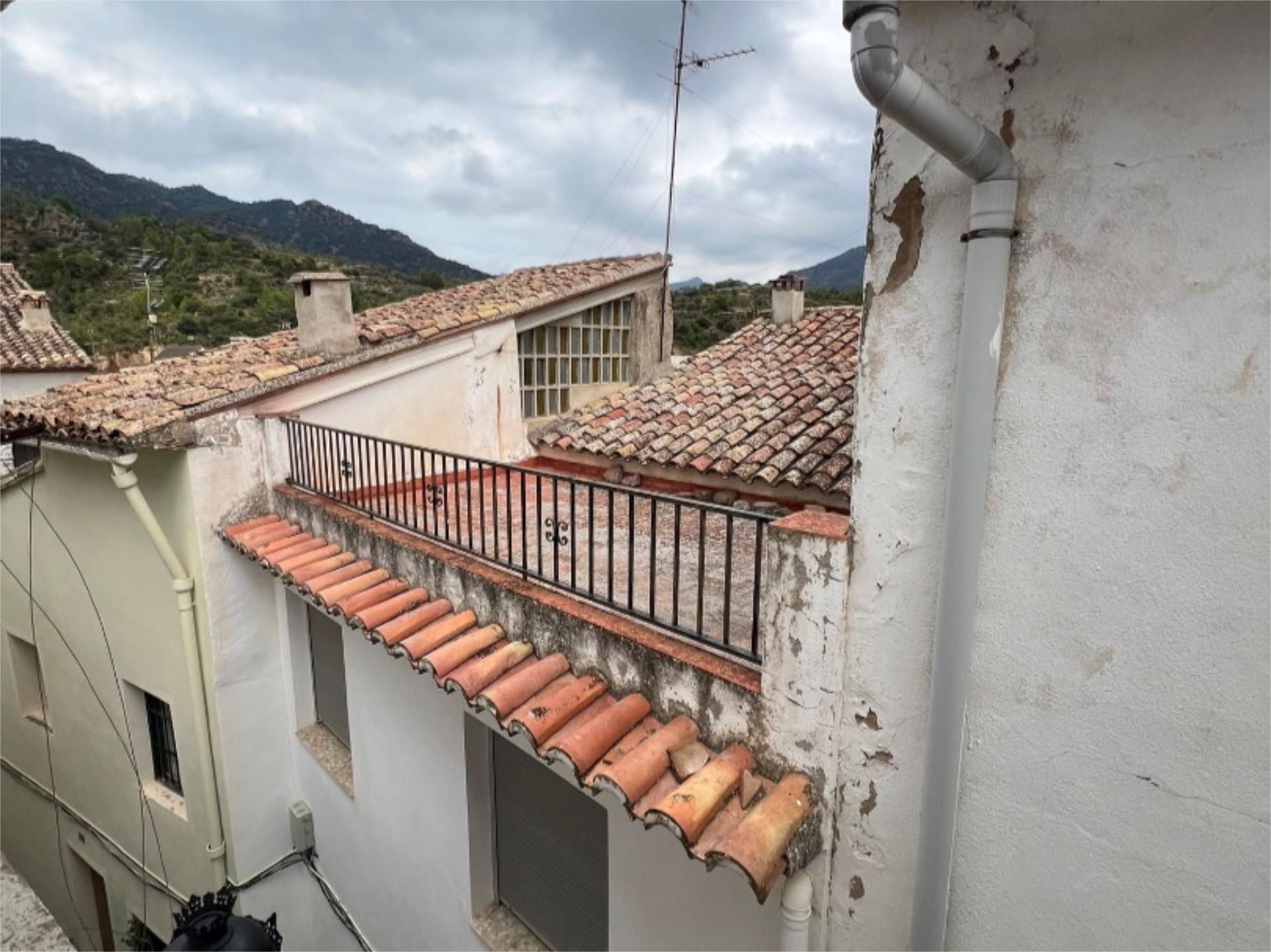 Balcony of House or chalet for sale in Algimia de Almonacid  with Community parking and Balcony