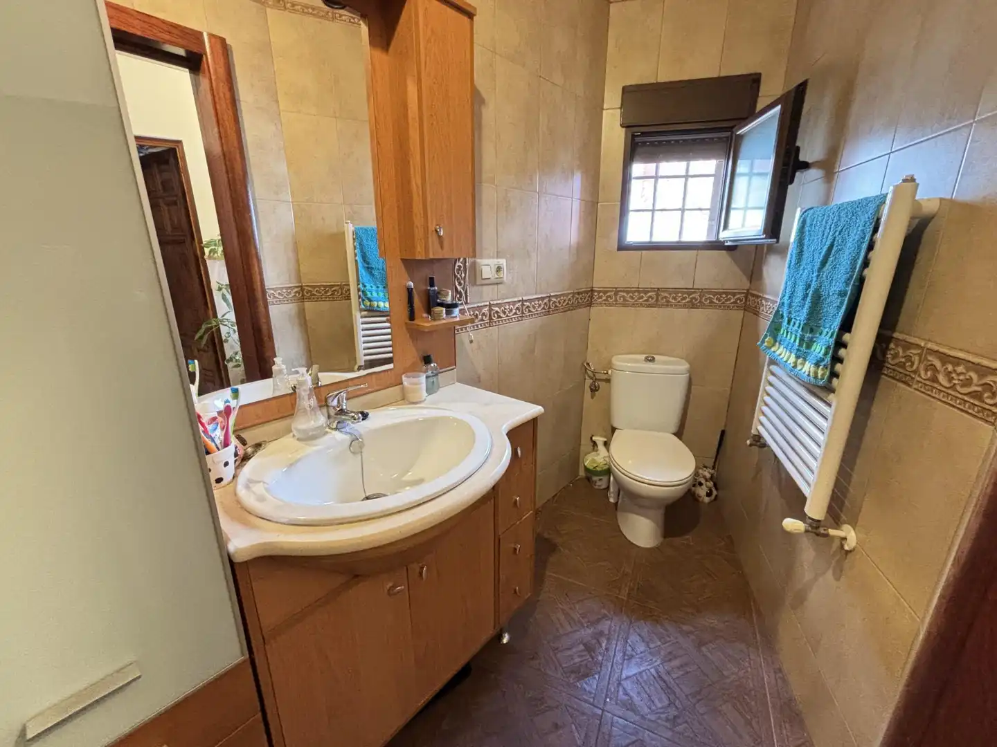 Casa adosada en venta en Calle de la Fragua, 34, Robledo Baño de Casa adosada en venta en Robledo con Calefacción, Parquet y Terraza