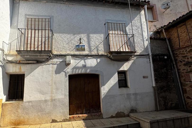 Single-family semi-detached for sale in Calle Eras, 32, Guadalupe, Cáceres - image 1 Photo 1 of Single-family semi-detached for sale in Calle Eras, 32, Guadalupe, Cáceres