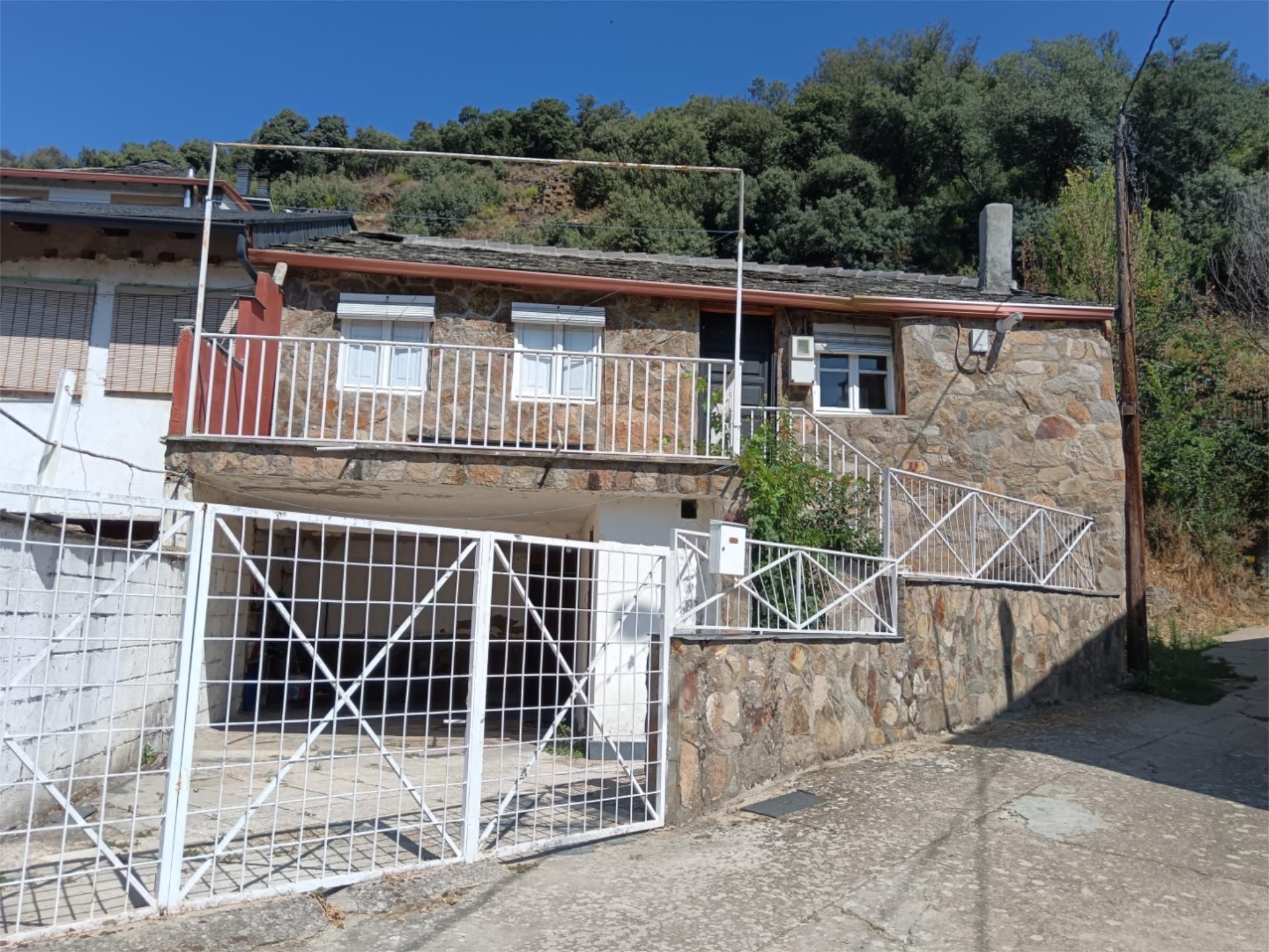 Exterior view of Flat for sale in Encinedo  with Parquet flooring, Terrace and Furnished